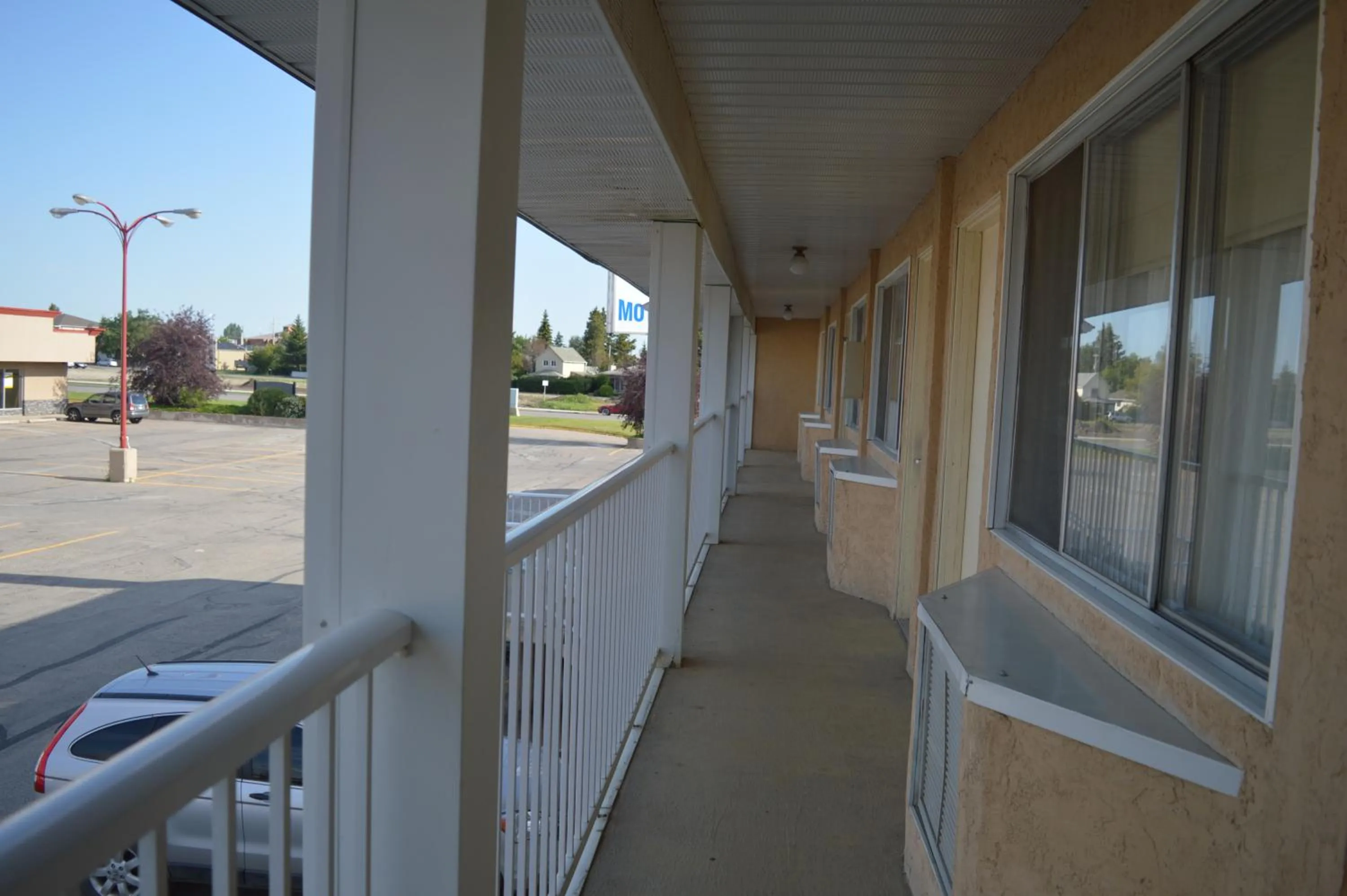 Property building in Circle 5 Motel