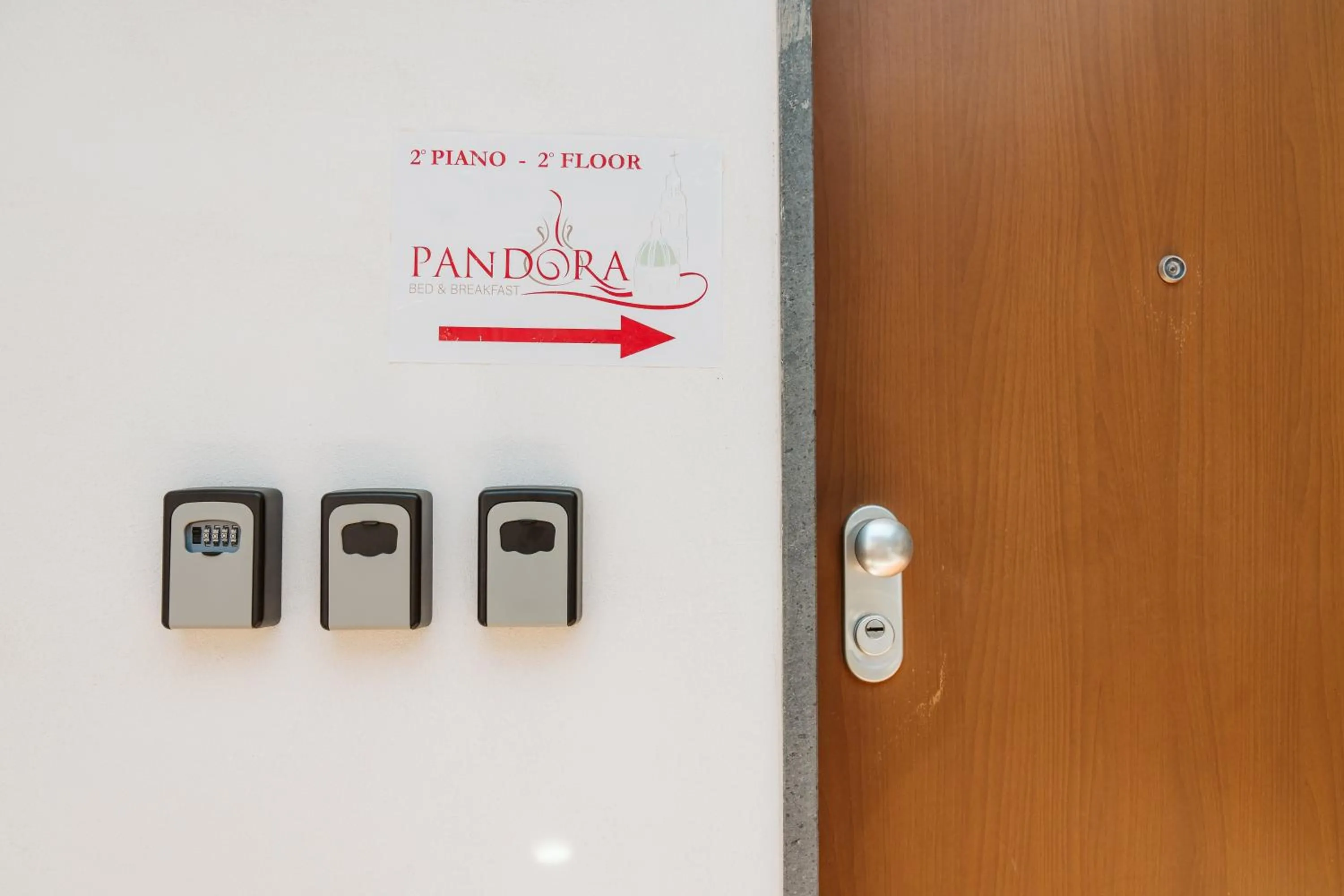 Balcony/Terrace in Pandora Rooms - Pompei - Central Pompeii Near the Ruins