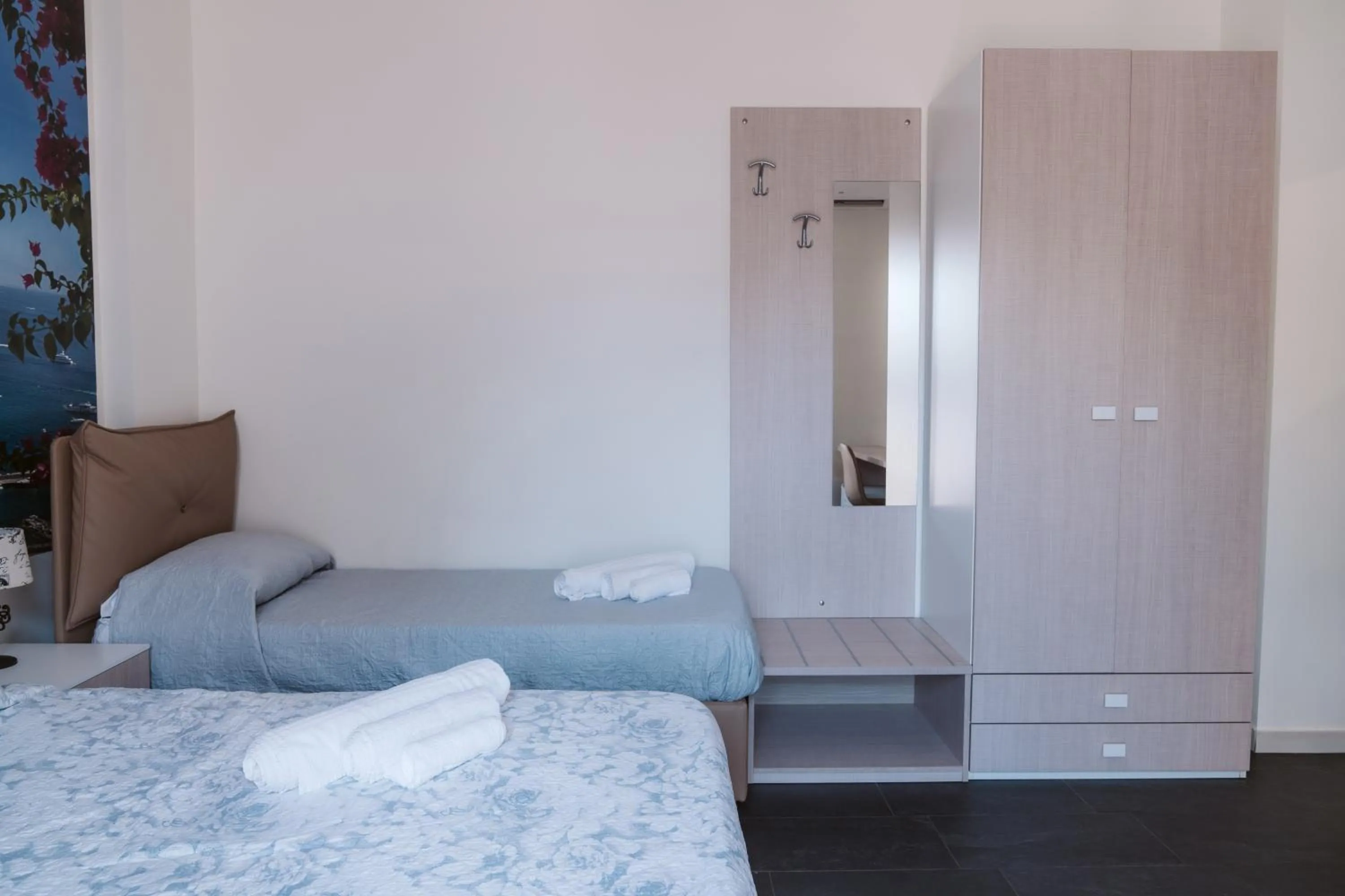 Bed in Pandora Rooms - Pompei - Central Pompeii Near the Ruins