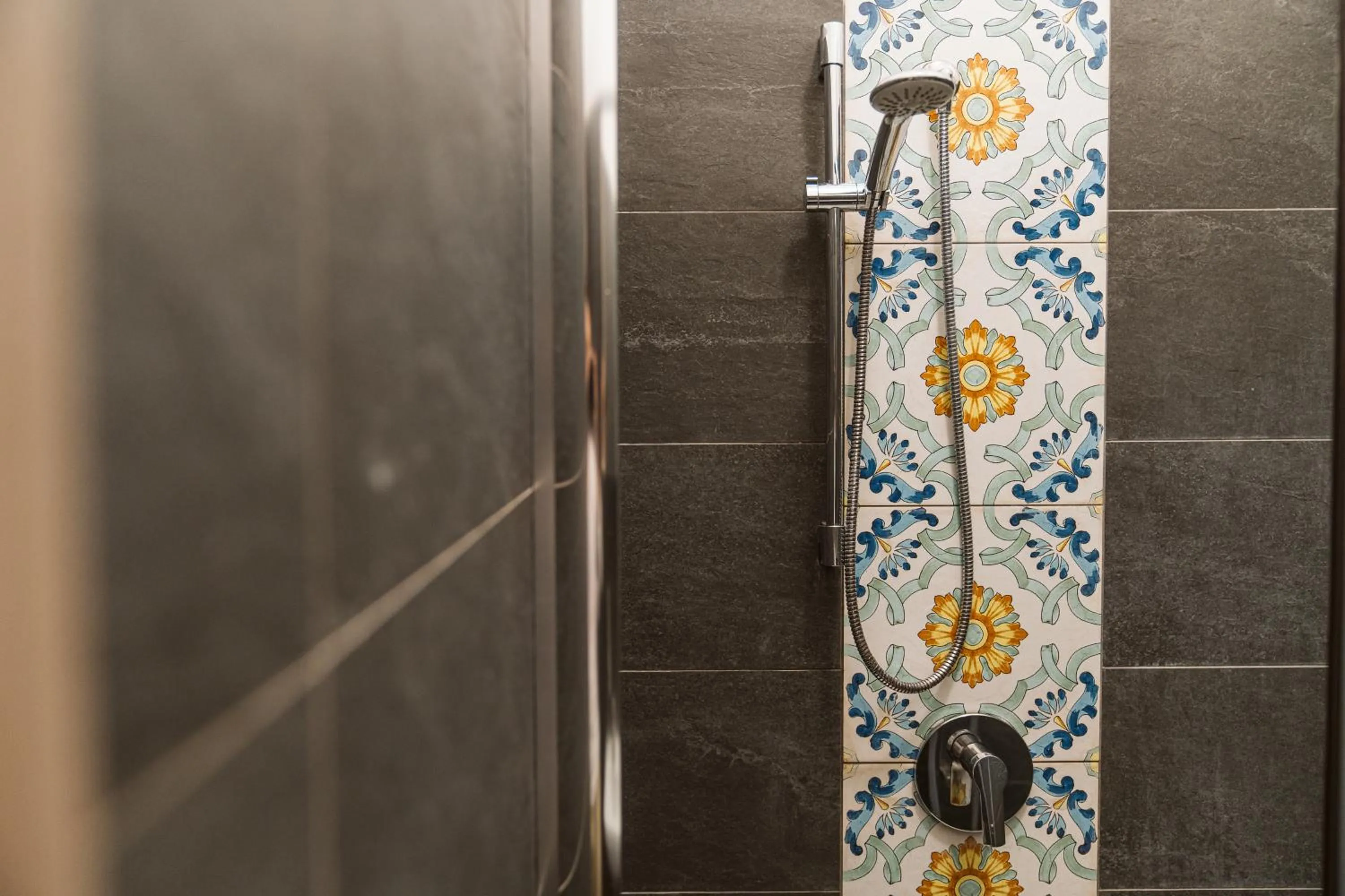 Shower in Pandora Rooms - Pompei - Central Pompeii Near the Ruins