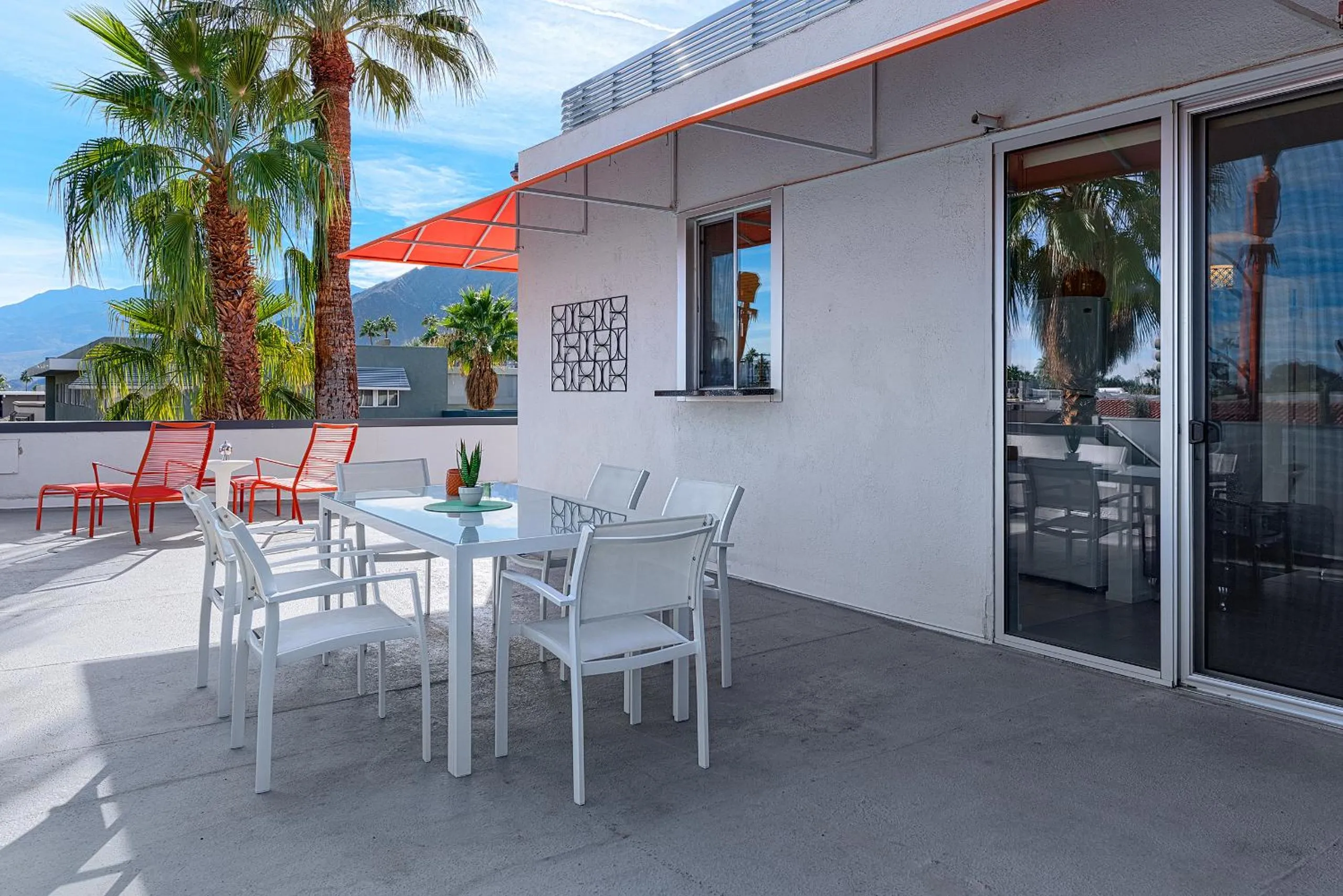 Balcony/Terrace in The Twist Palm Springs