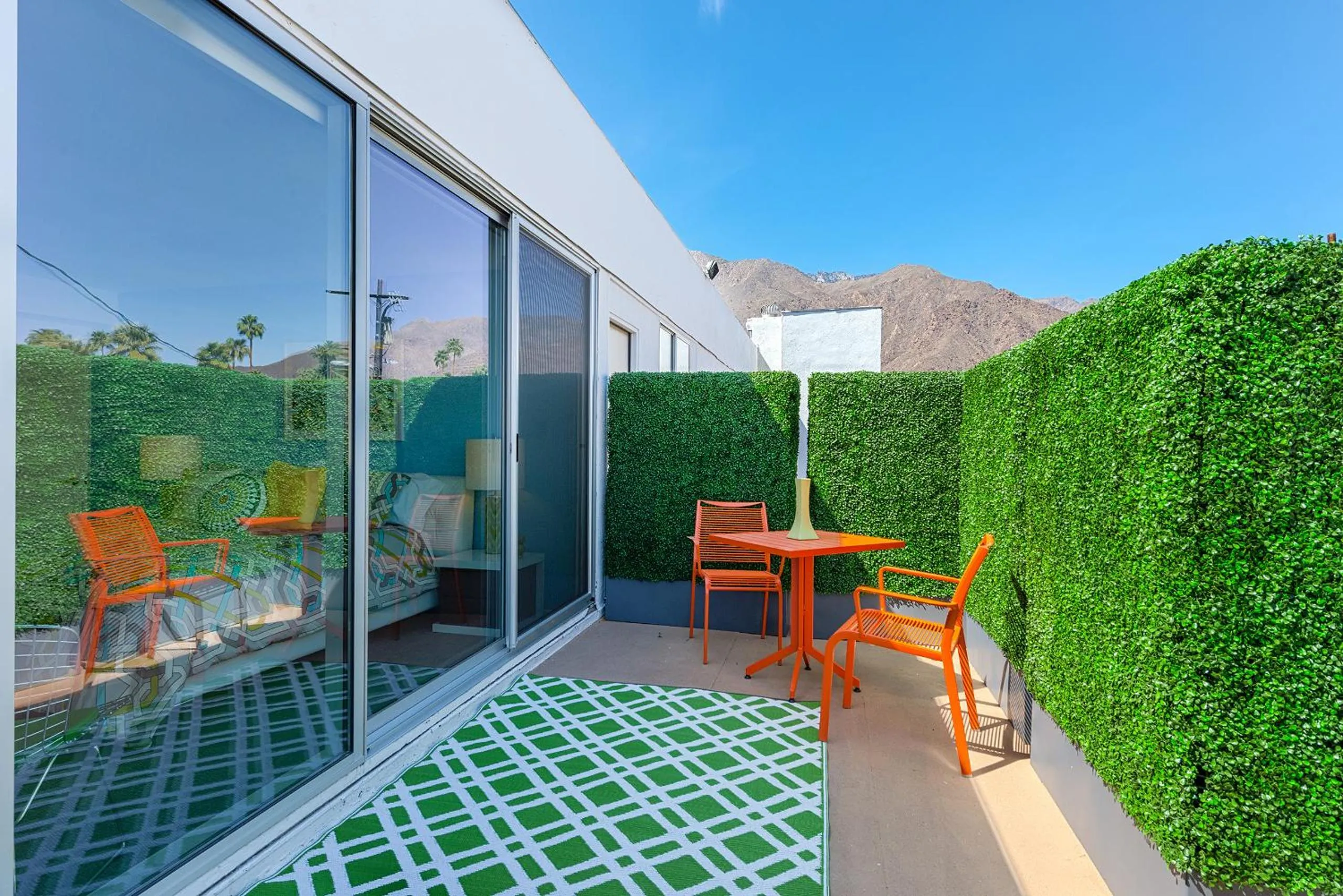 Balcony/Terrace in The Twist Palm Springs