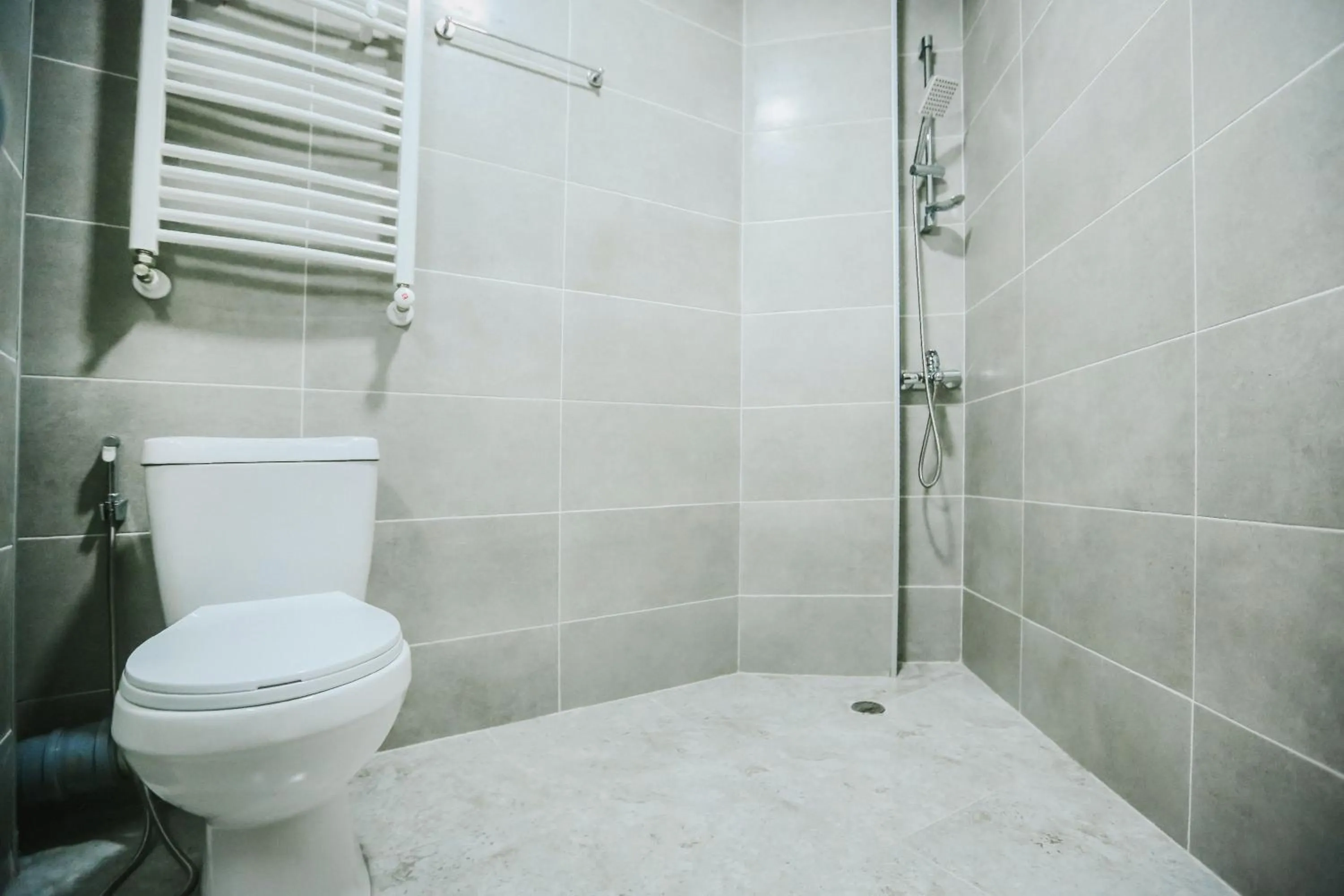 Shower in Balanchine