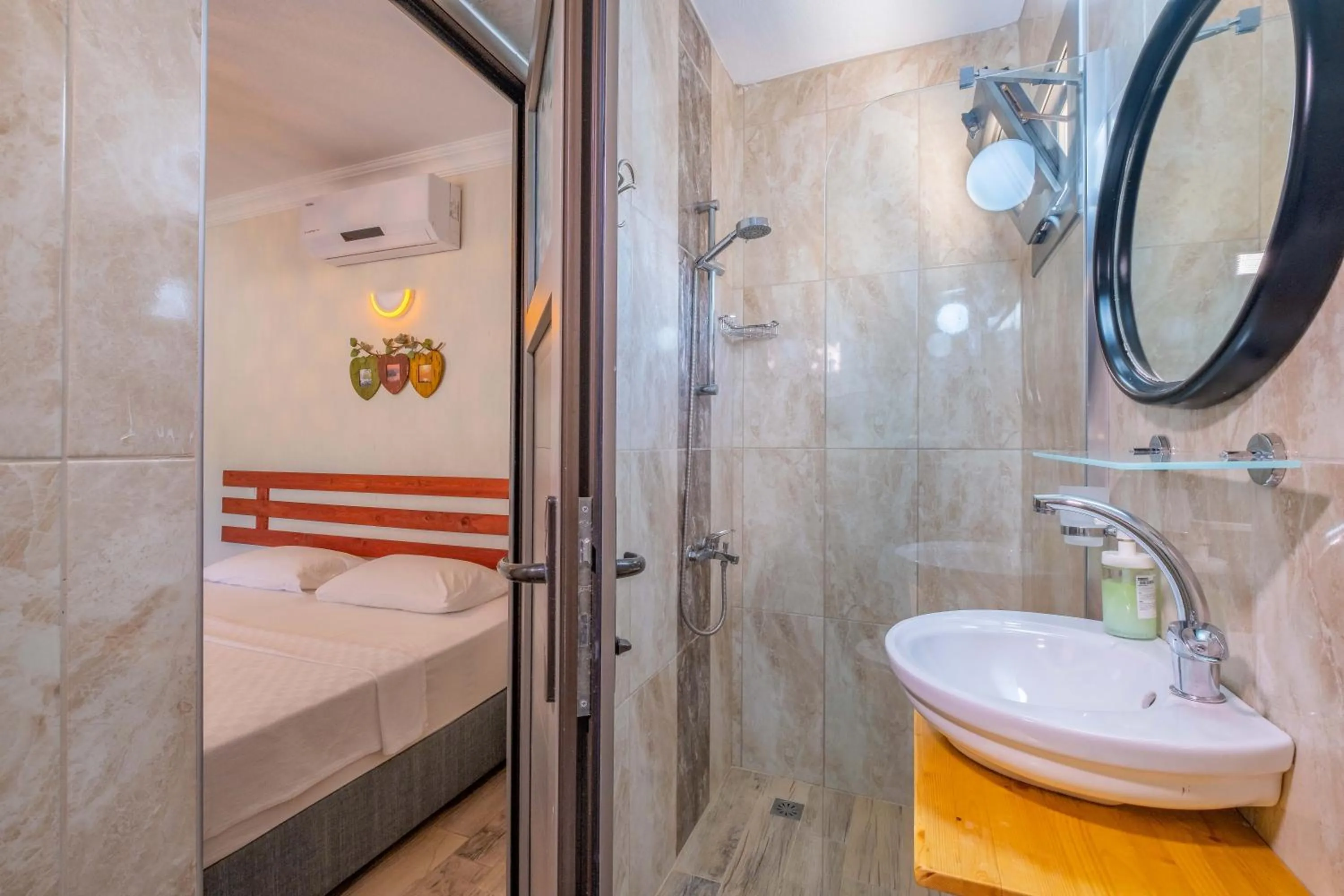 Shower in Kaş Joy Glamping