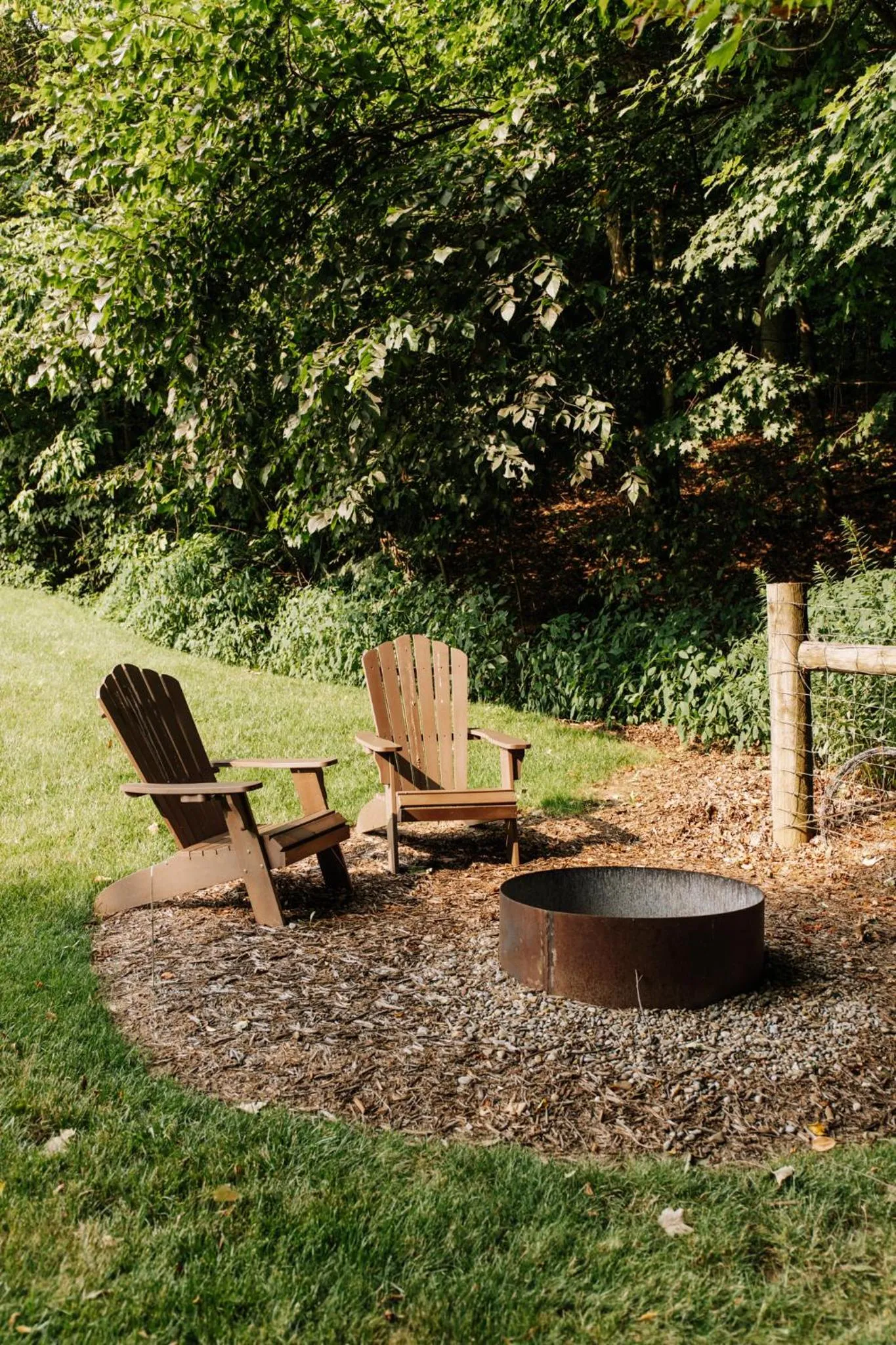 Sojourner's Lodge & Log Cabin Suites