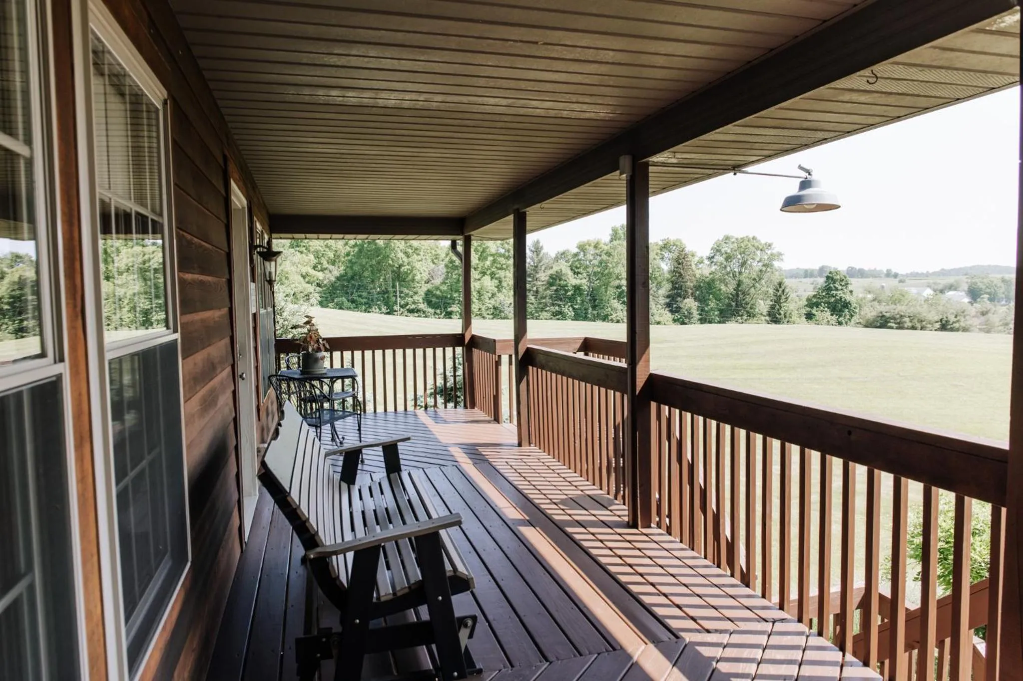 Sojourner's Lodge & Log Cabin Suites