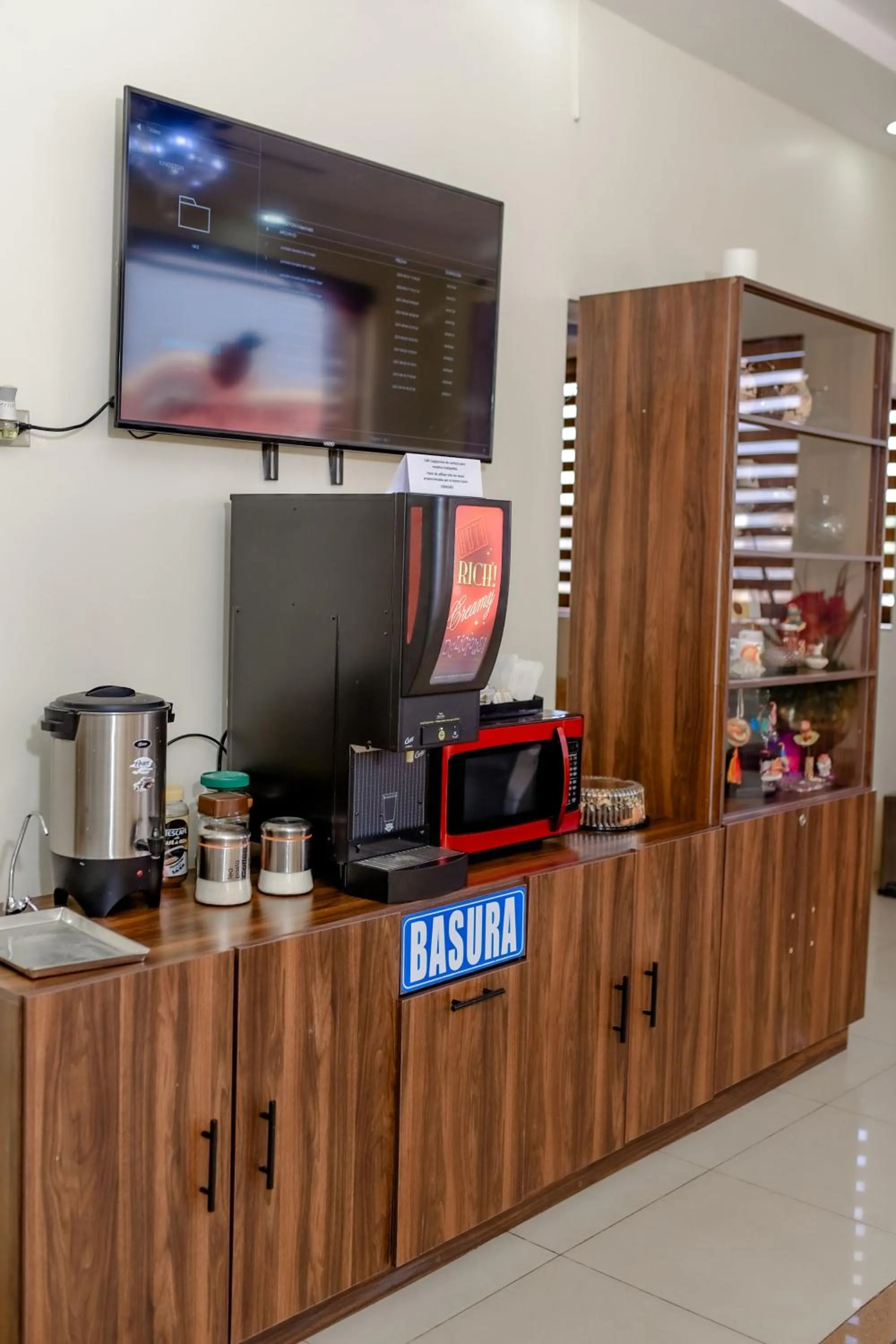Coffee/tea facilities in DURAZNO INN