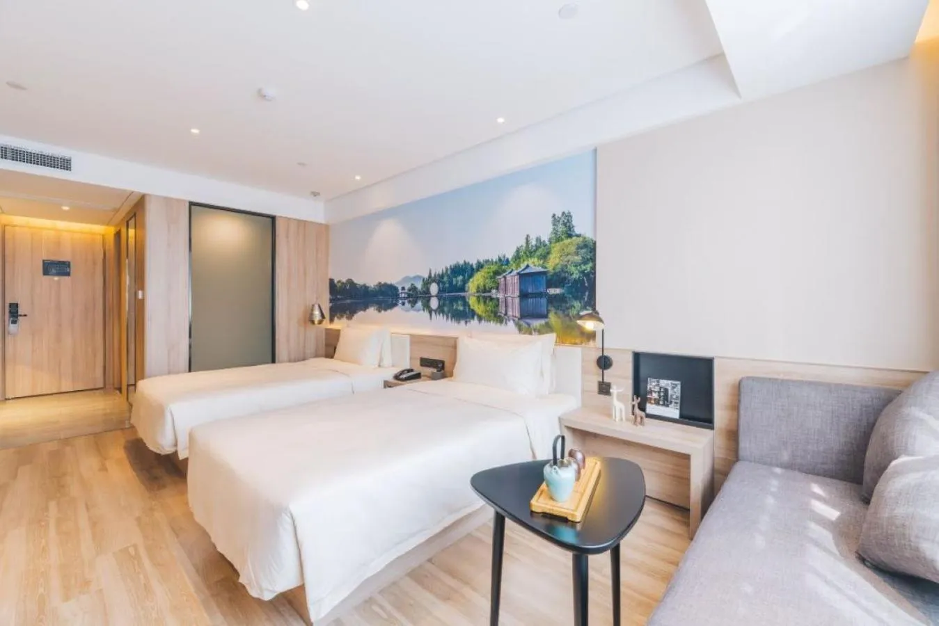 Bed in Atour Hotel (Hangzhou West Lake Cultural Square)