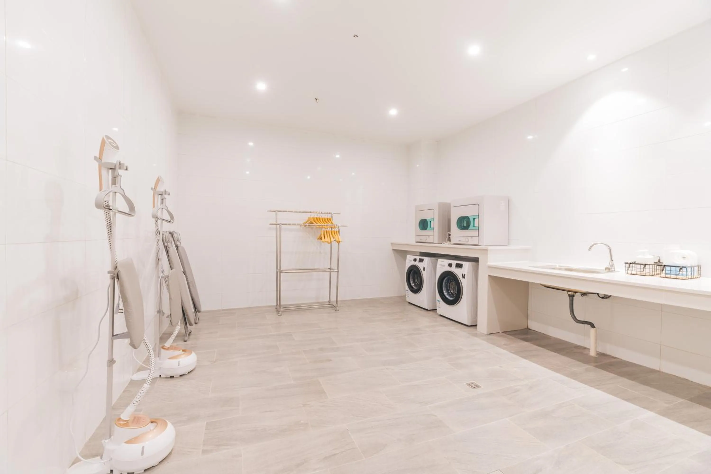 washing machine in Atour Hotel (Hangzhou West Lake Cultural Square)