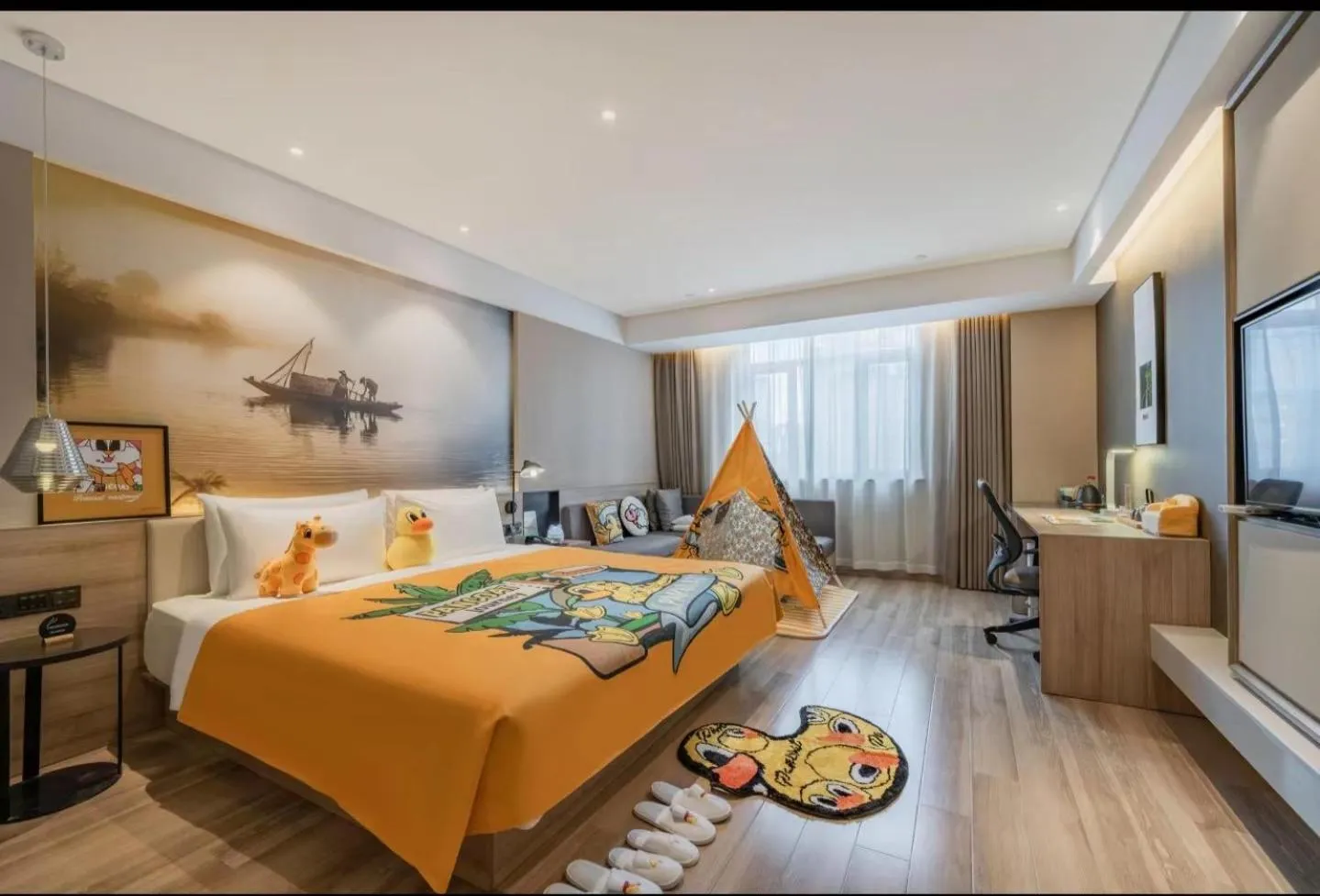 Photo of the whole room, Bed in Atour Hotel (Hangzhou West Lake Cultural Square)