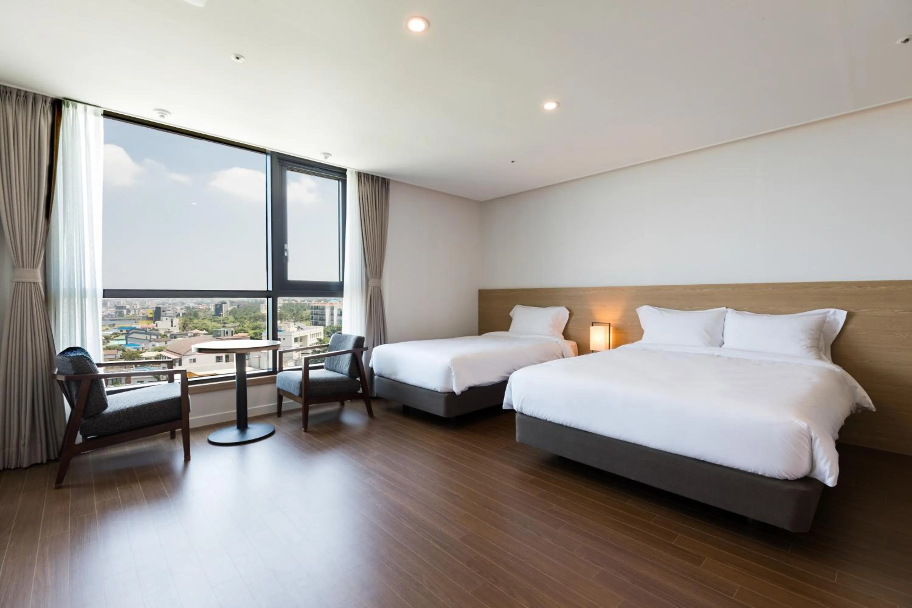 Photo of the whole room, Bed in Lemain Hotel