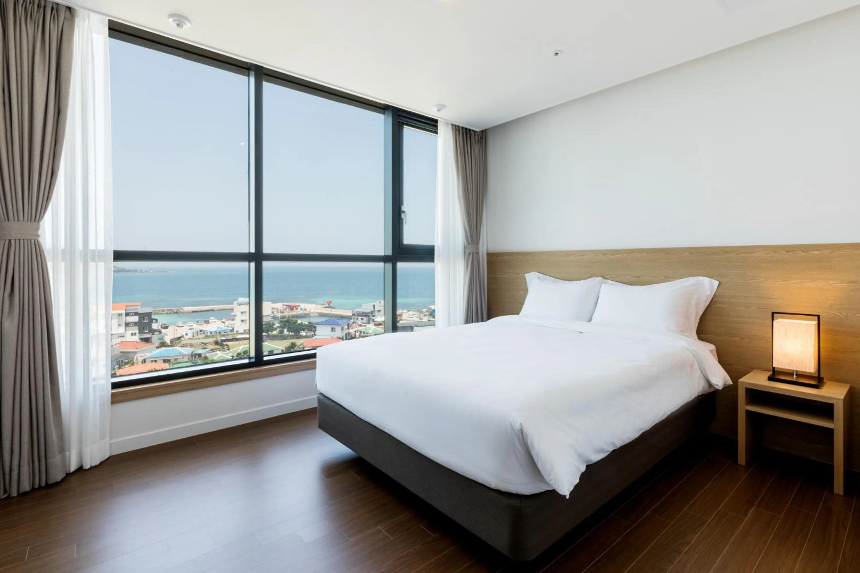 Bedroom, Bed in Lemain Hotel