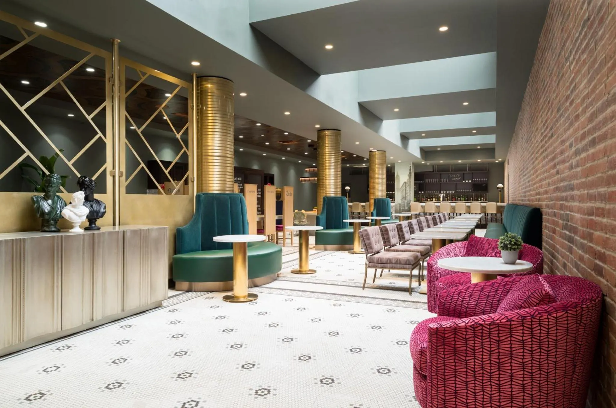 Restaurant/places to eat in TRYP by Wyndham Newark Downtown