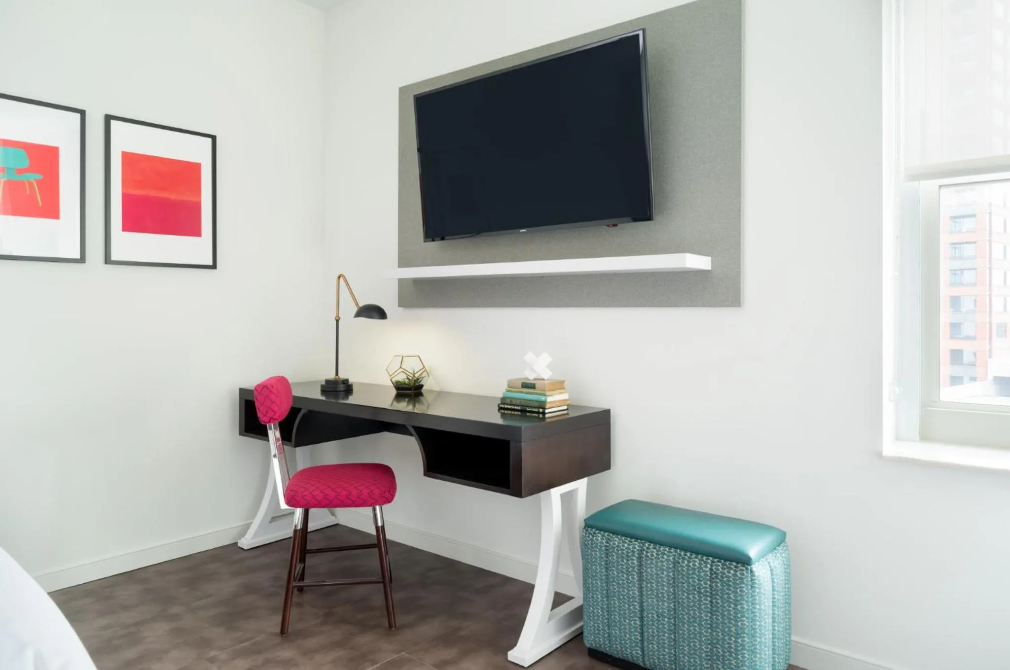 hair dresser in TRYP by Wyndham Newark Downtown