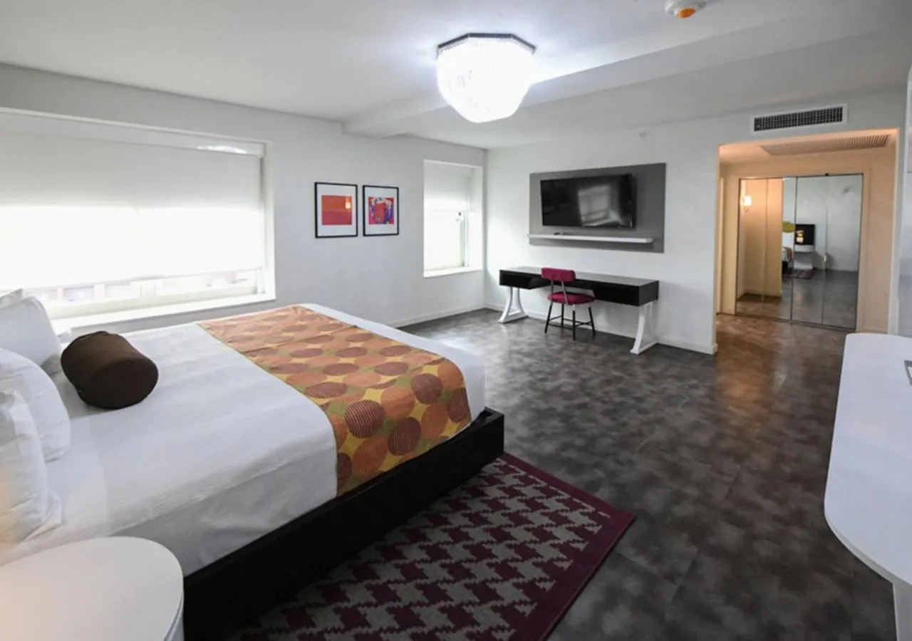 Photo of the whole room, Bed in TRYP by Wyndham Newark Downtown