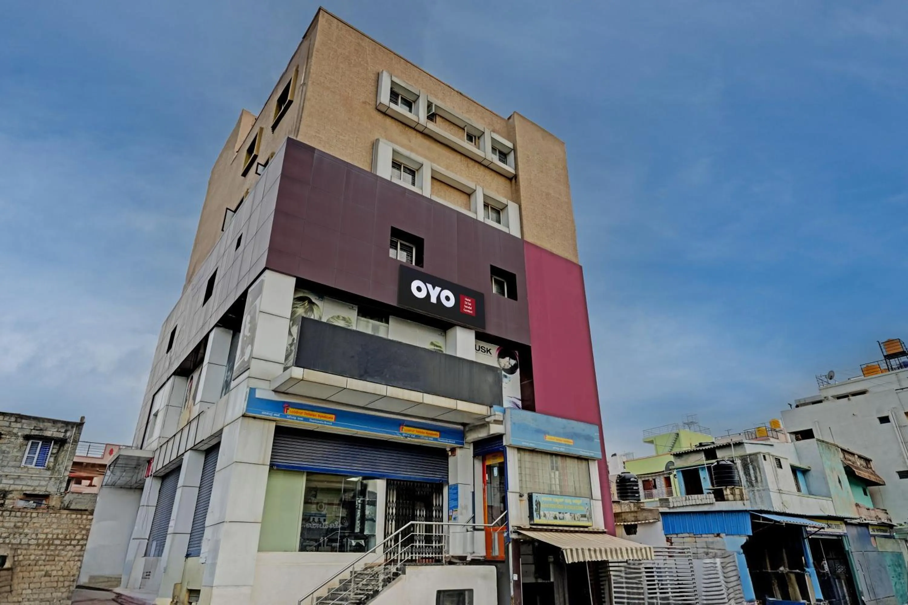 Facade/entrance in Hotel O Sri Sai sevalal comfort's