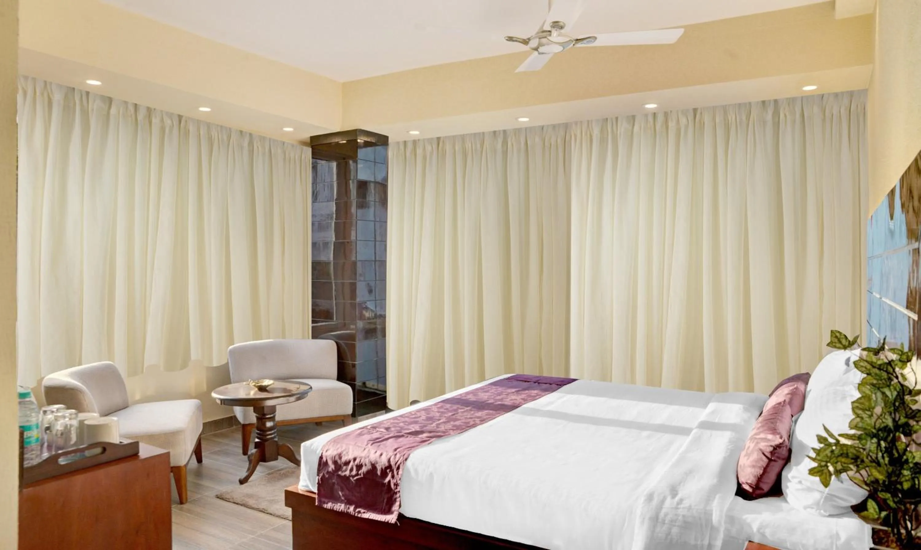 Bedroom, Bed in Treebo Premium The Crystal, Chinar Park