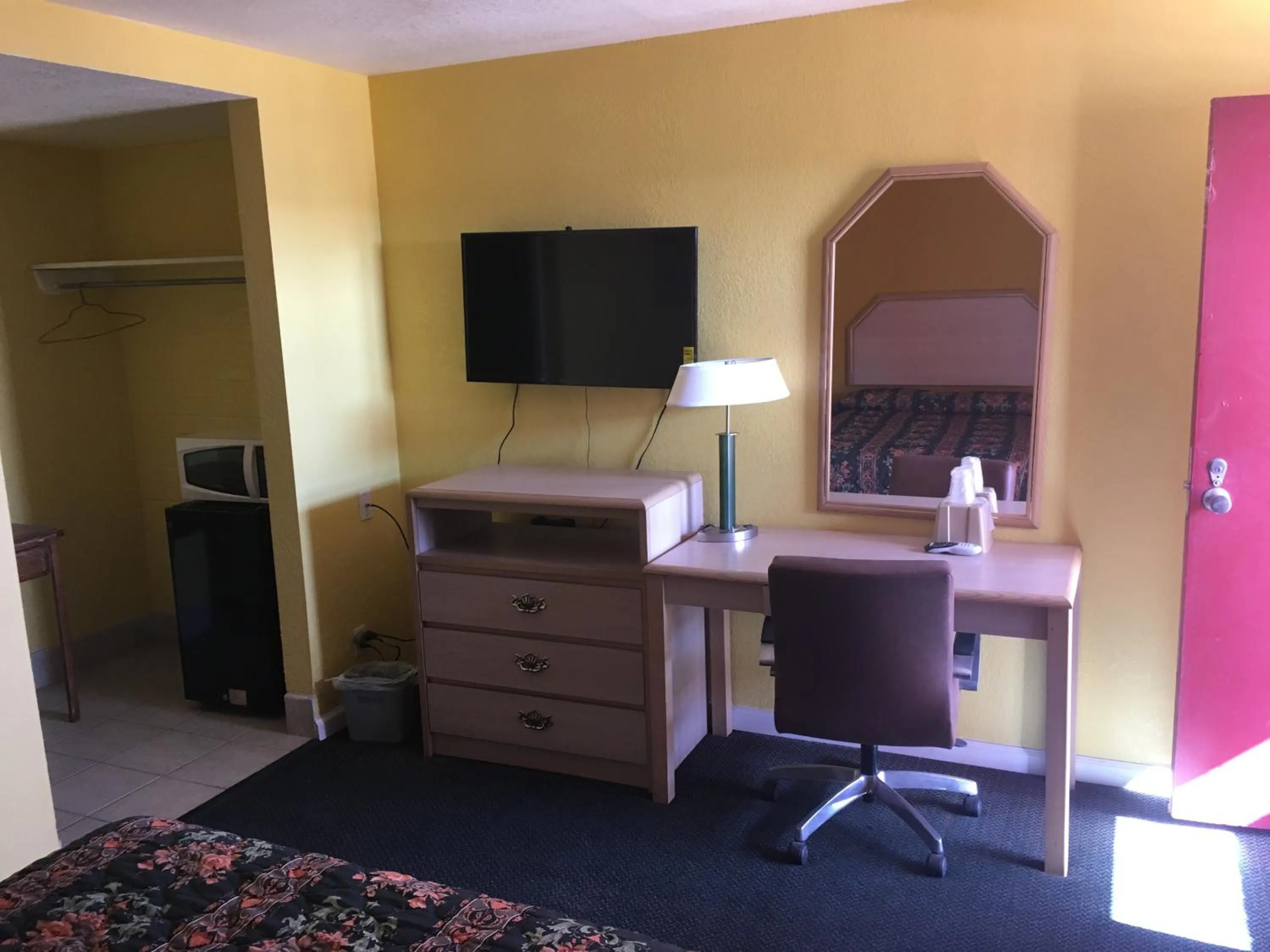 Decorative detail in Blue Star Inn