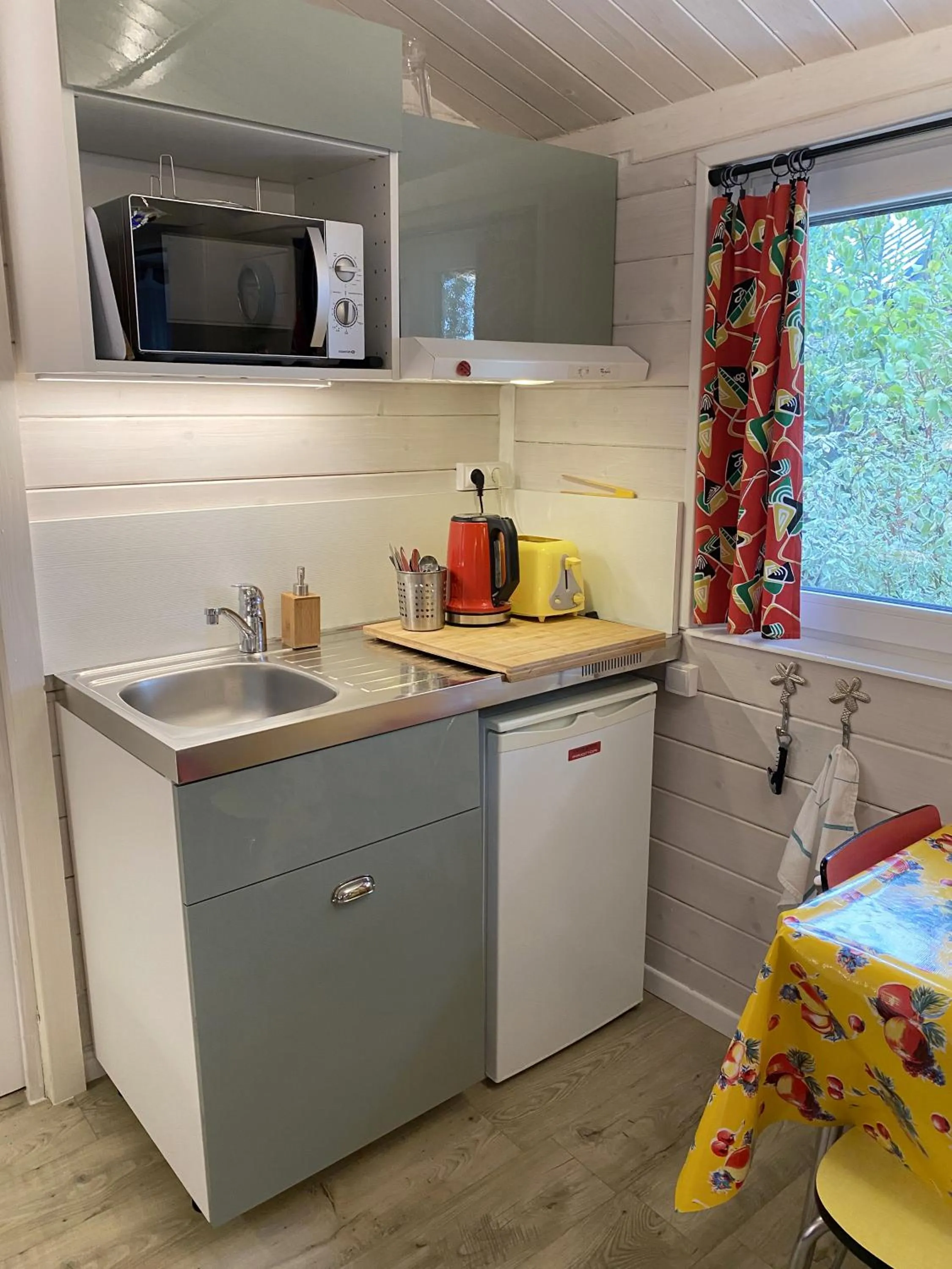 Coffee/tea facilities in Le Cabanon de Chessy