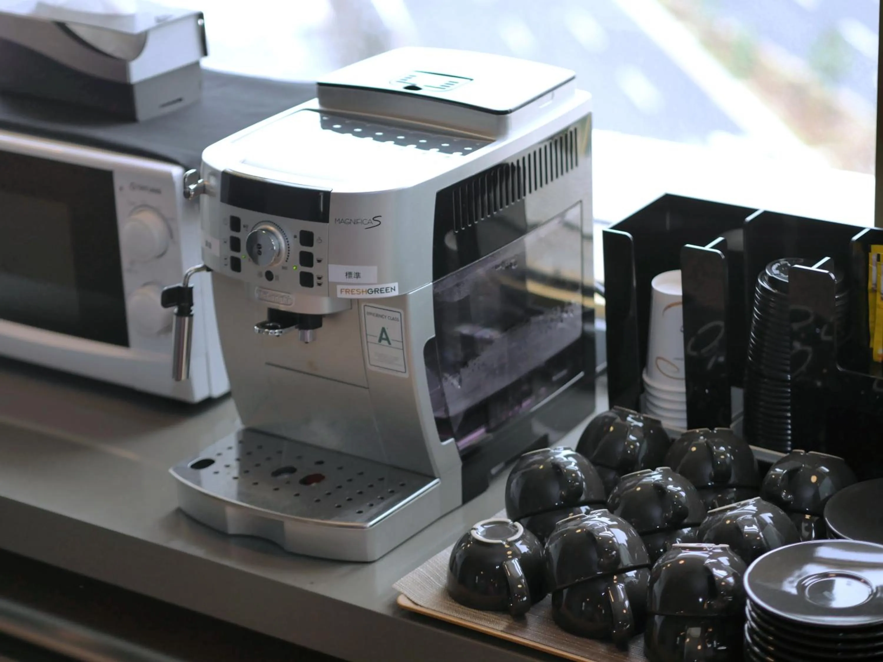Coffee/tea facilities in Modern Inn