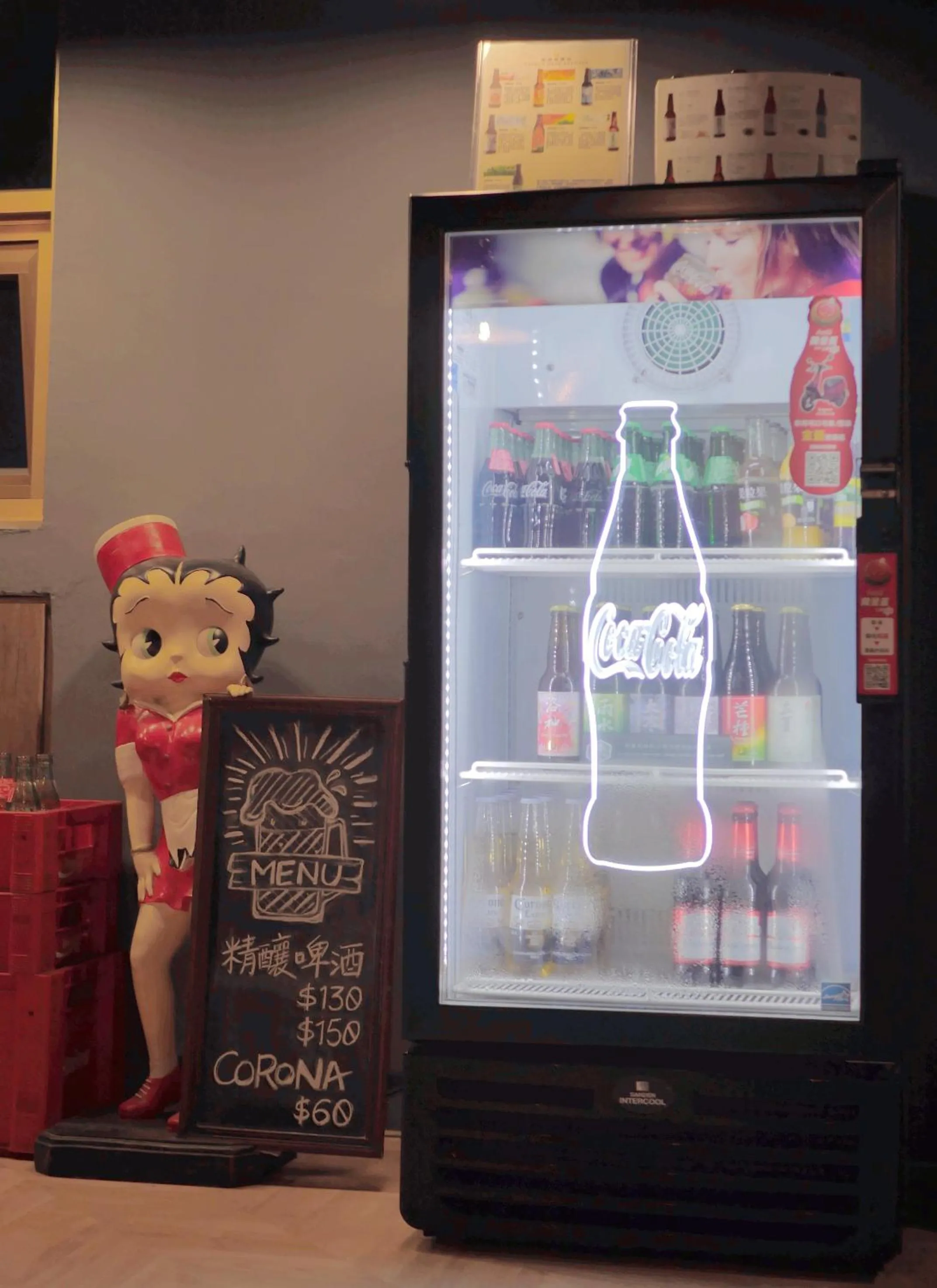 Drinks in Modern Inn