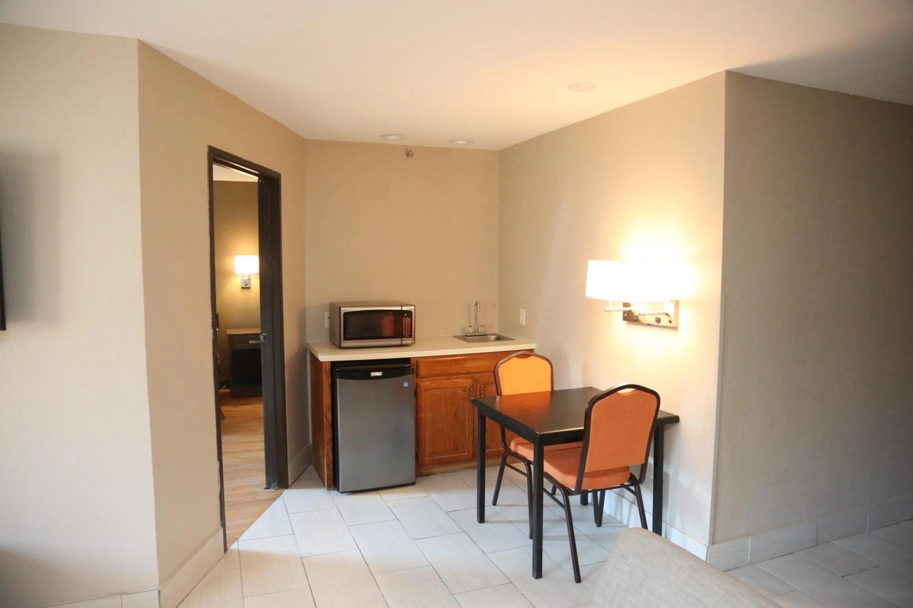 Super 8 by Wyndham Portsmouth