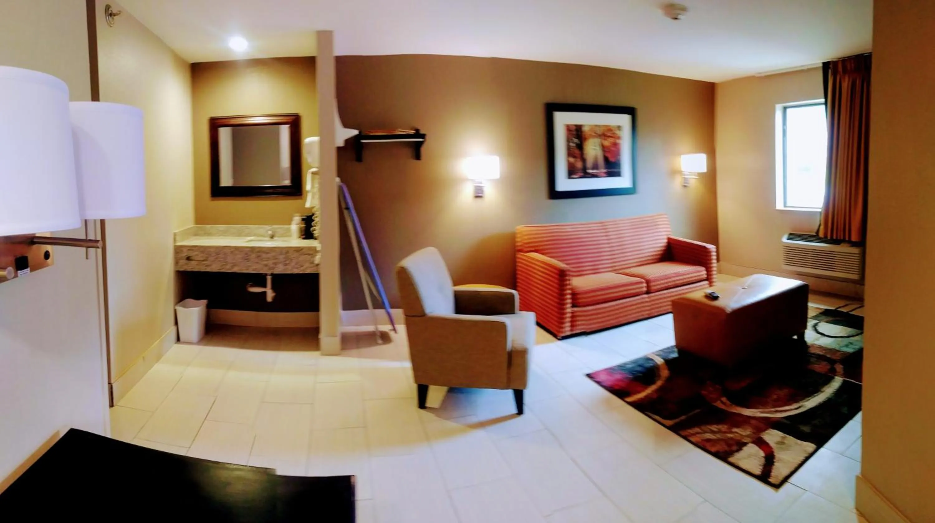 Super 8 by Wyndham Portsmouth