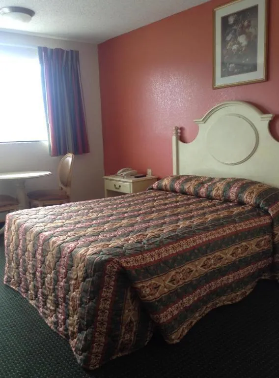 Bed in New Orleans Inn