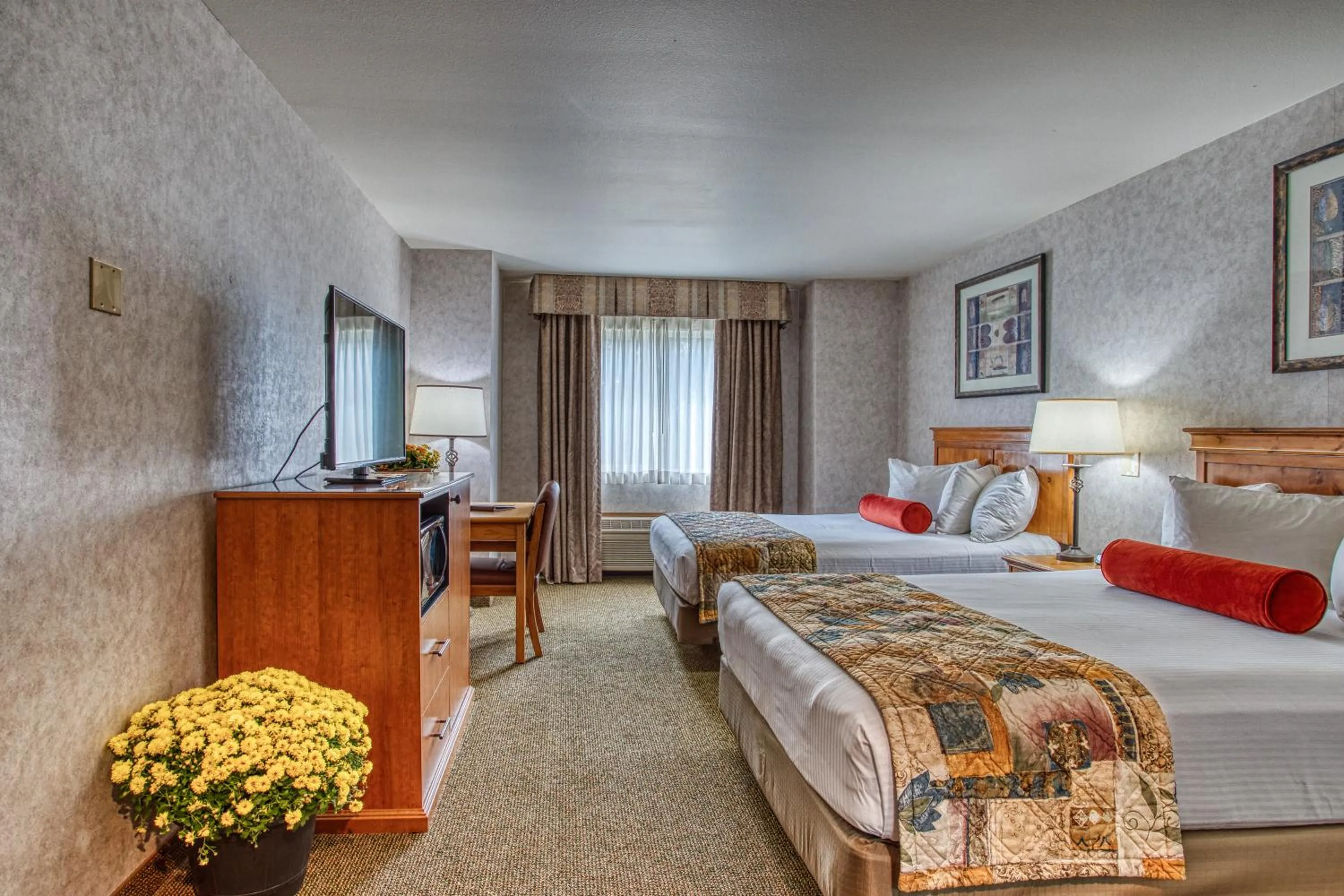 Bed in Rory & Ryan Inn