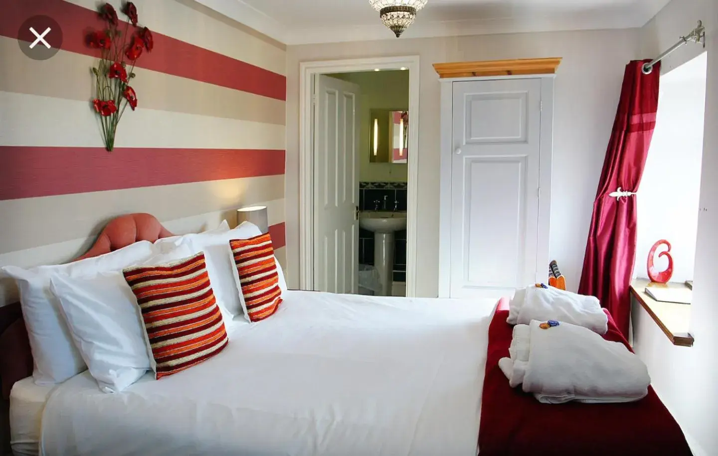 Standard King Room in The Manor House Inn Standard King Room in The Manor House Inn