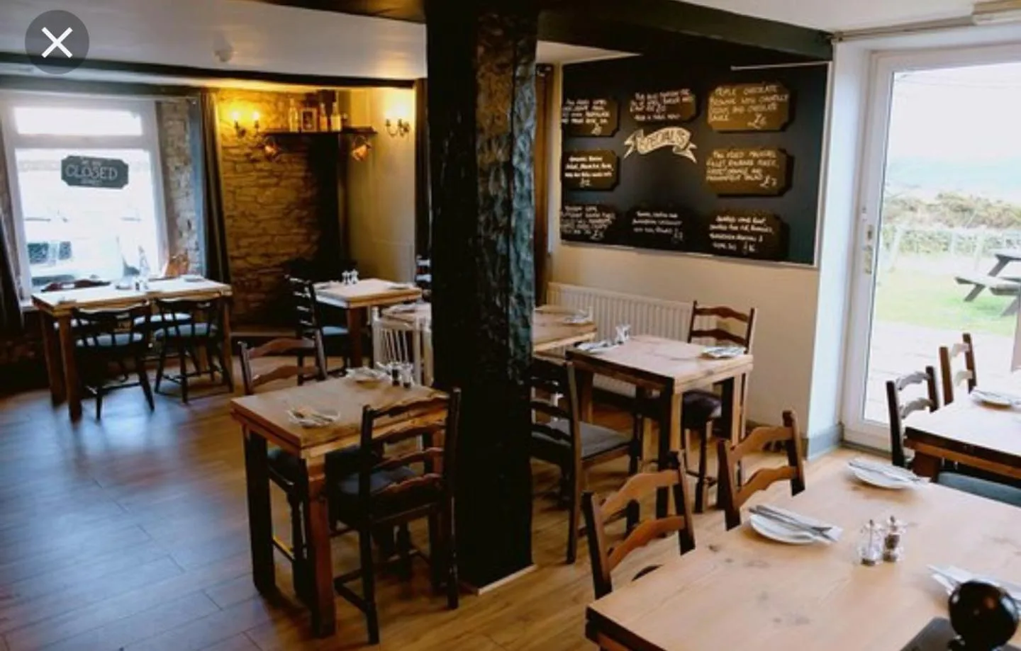 Lounge or bar in The Manor House Inn