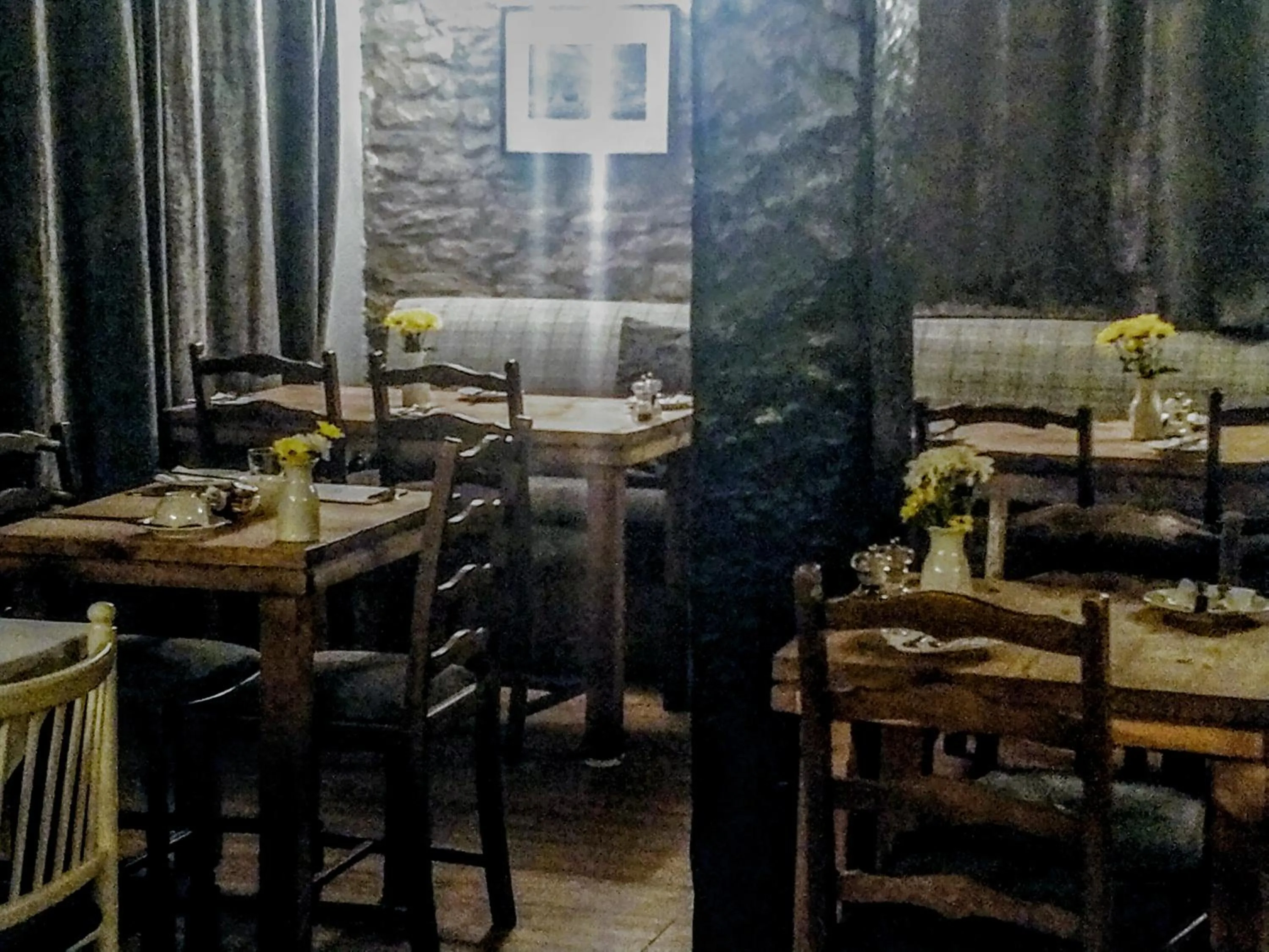 Restaurant/places to eat in The Manor House Inn