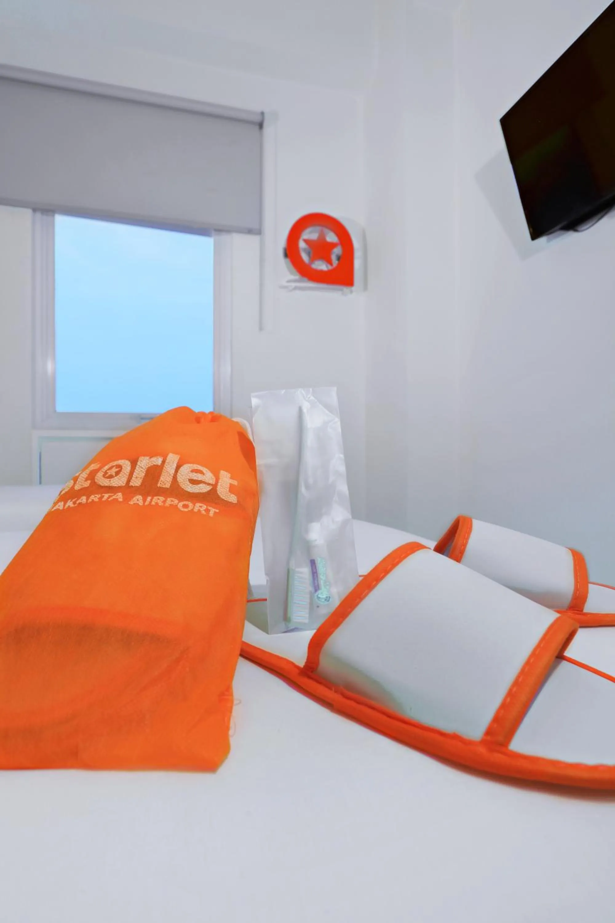 Area and facilities, Bed in Starlet Hotel Jakarta Airport