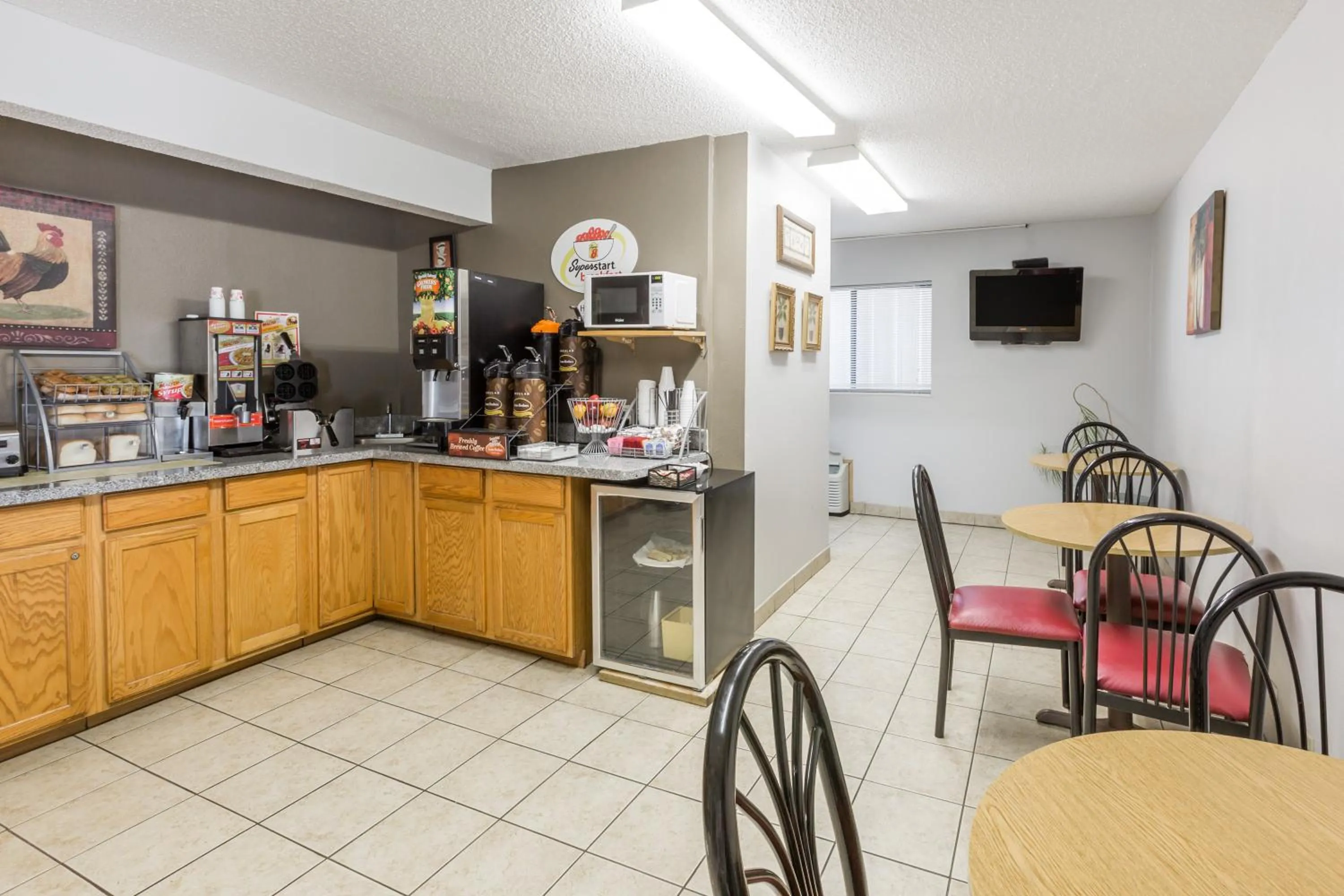 Super 8 by Wyndham Osceola IA