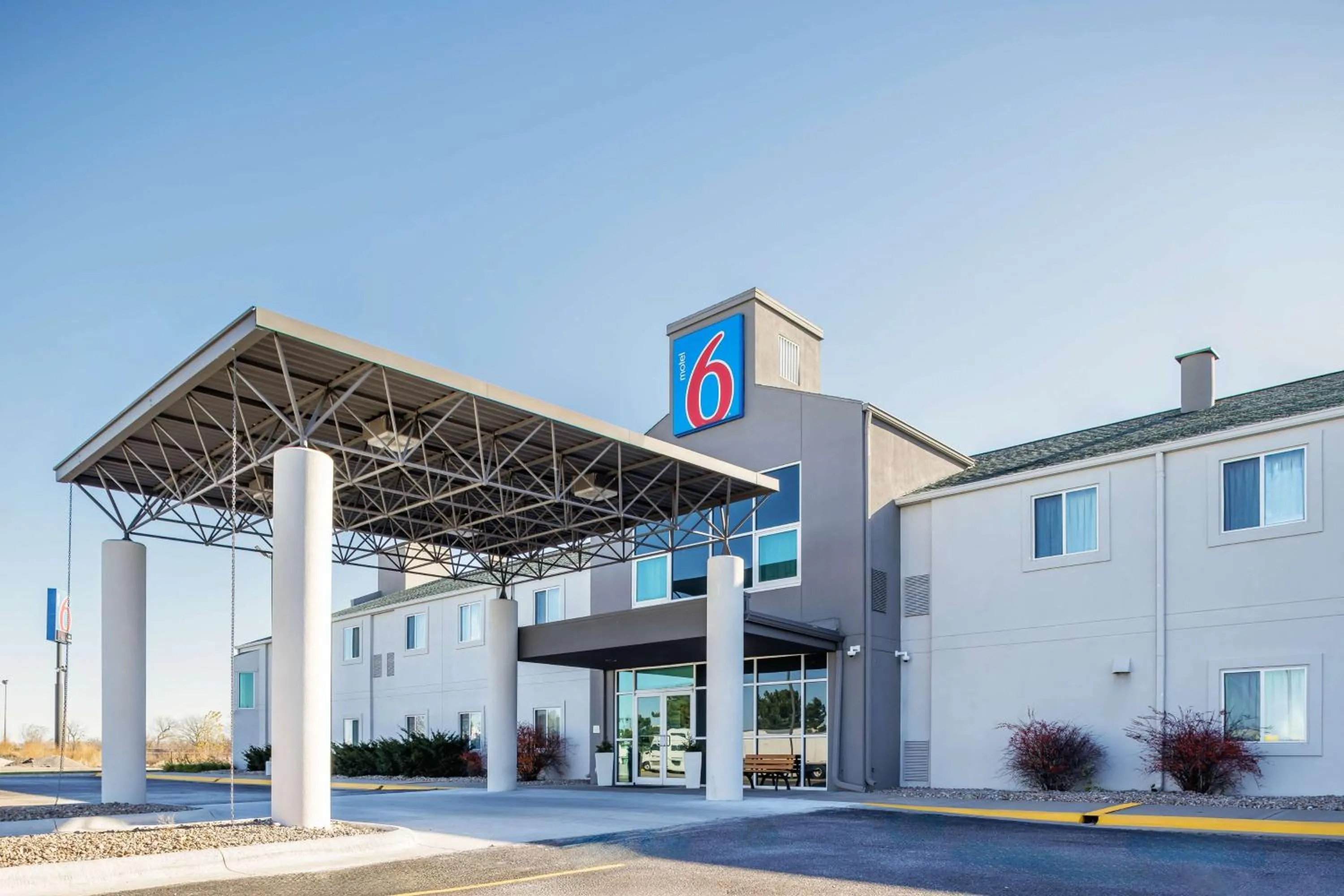 Property building in Motel 6-Grand Island, NE