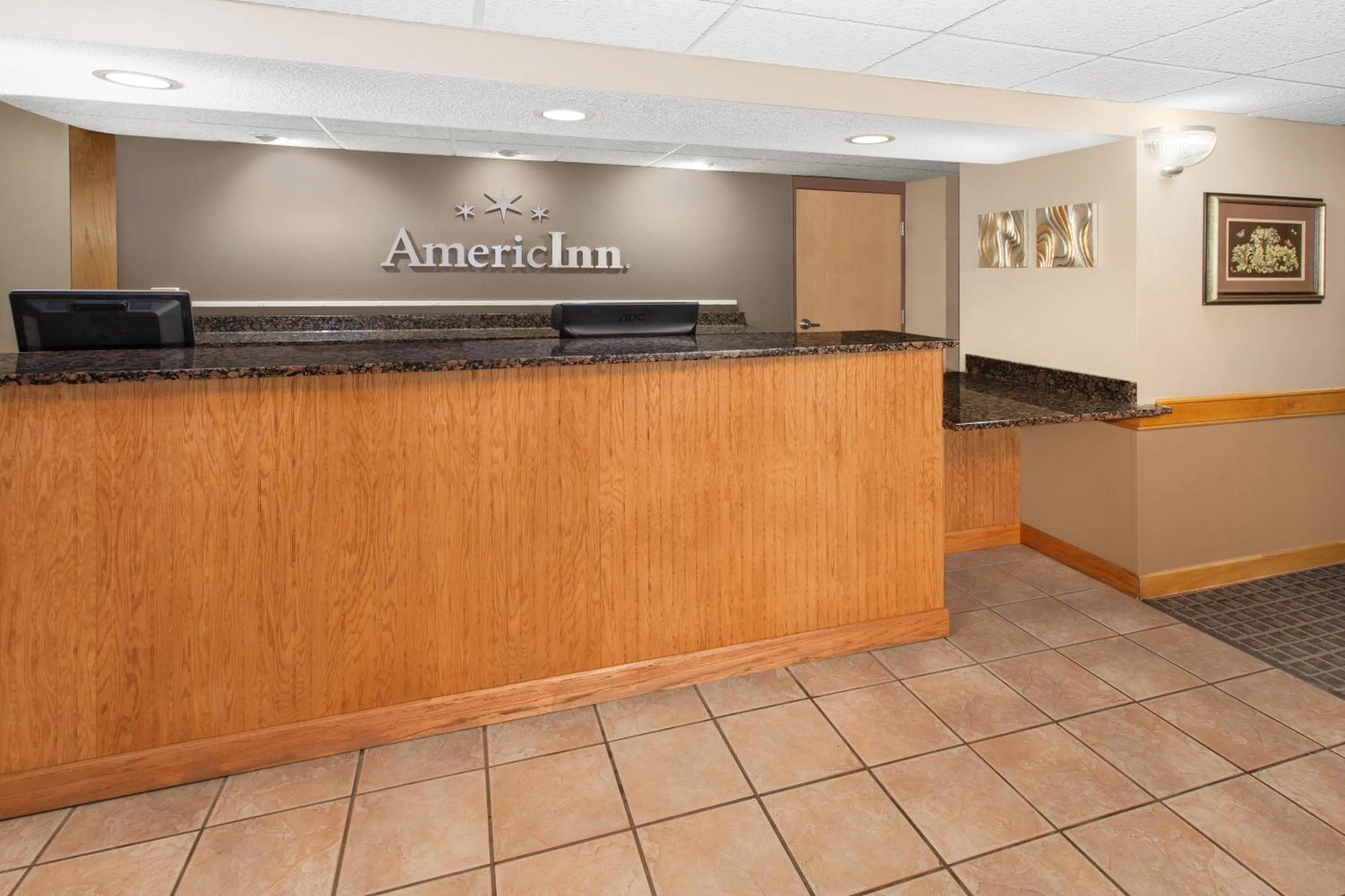 Lobby or reception in AmericInn by Wyndham Iowa Falls