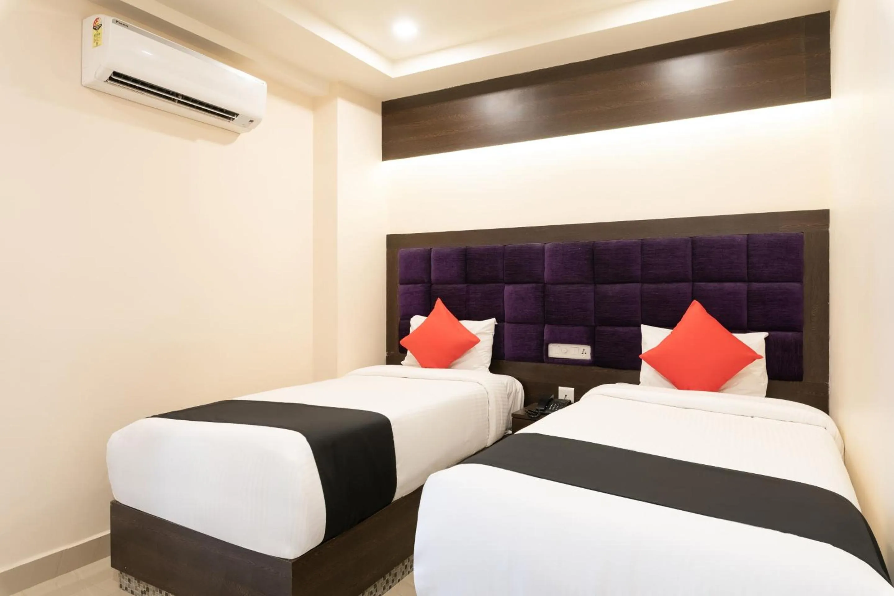 Bedroom, Bed in Capital O Seatree