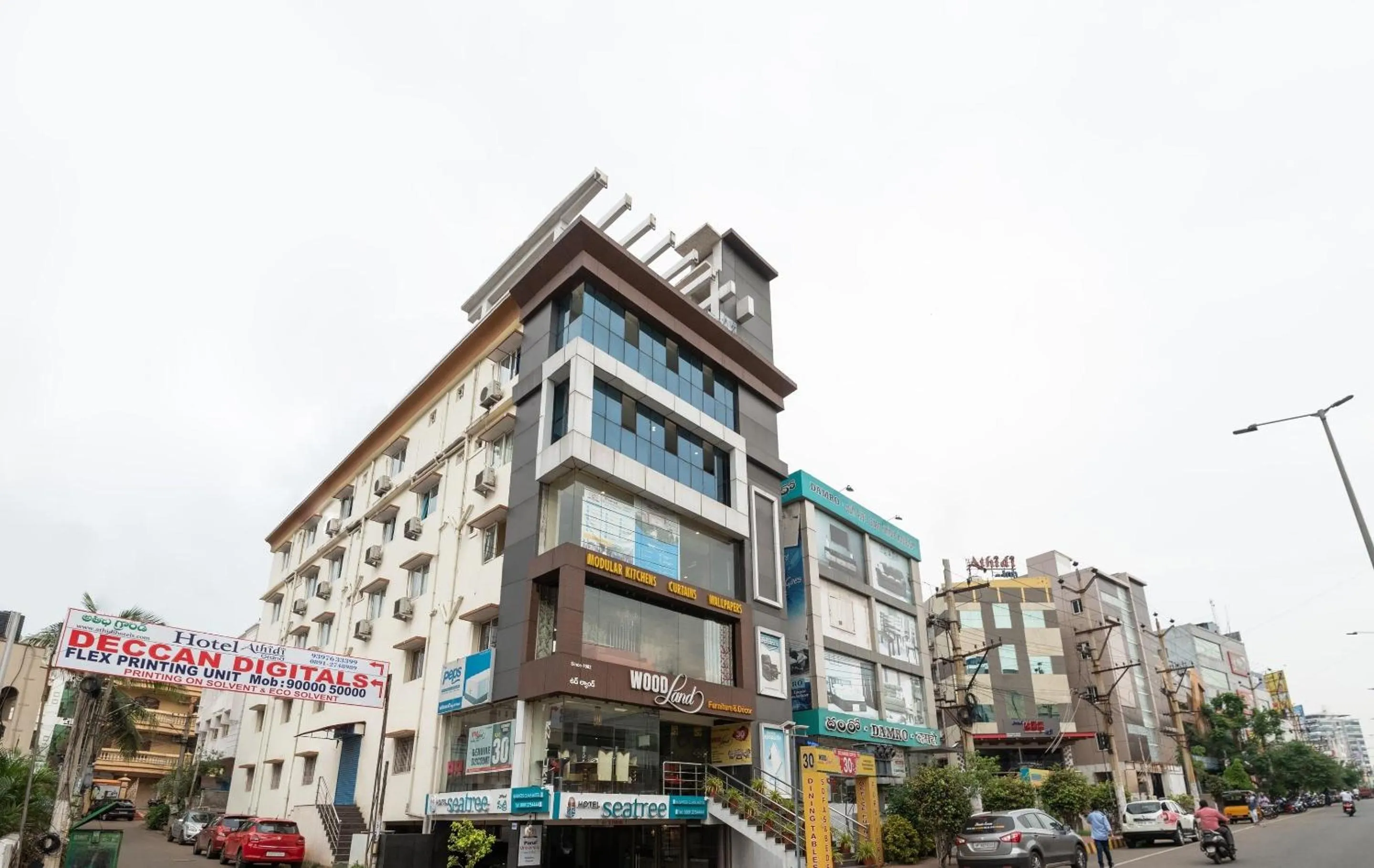 Facade/entrance in Capital O Seatree