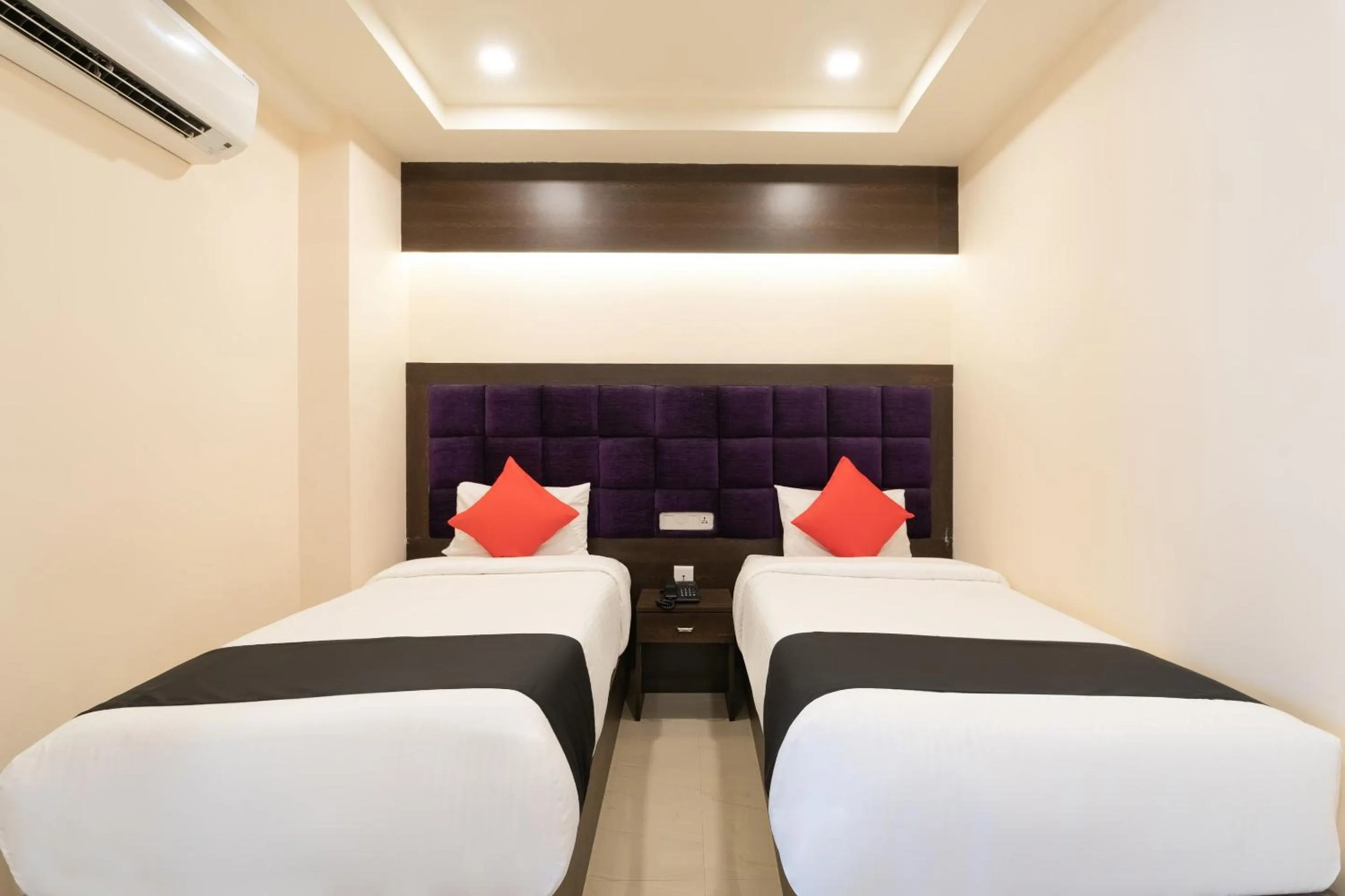 Bedroom, Bed in Capital O Seatree