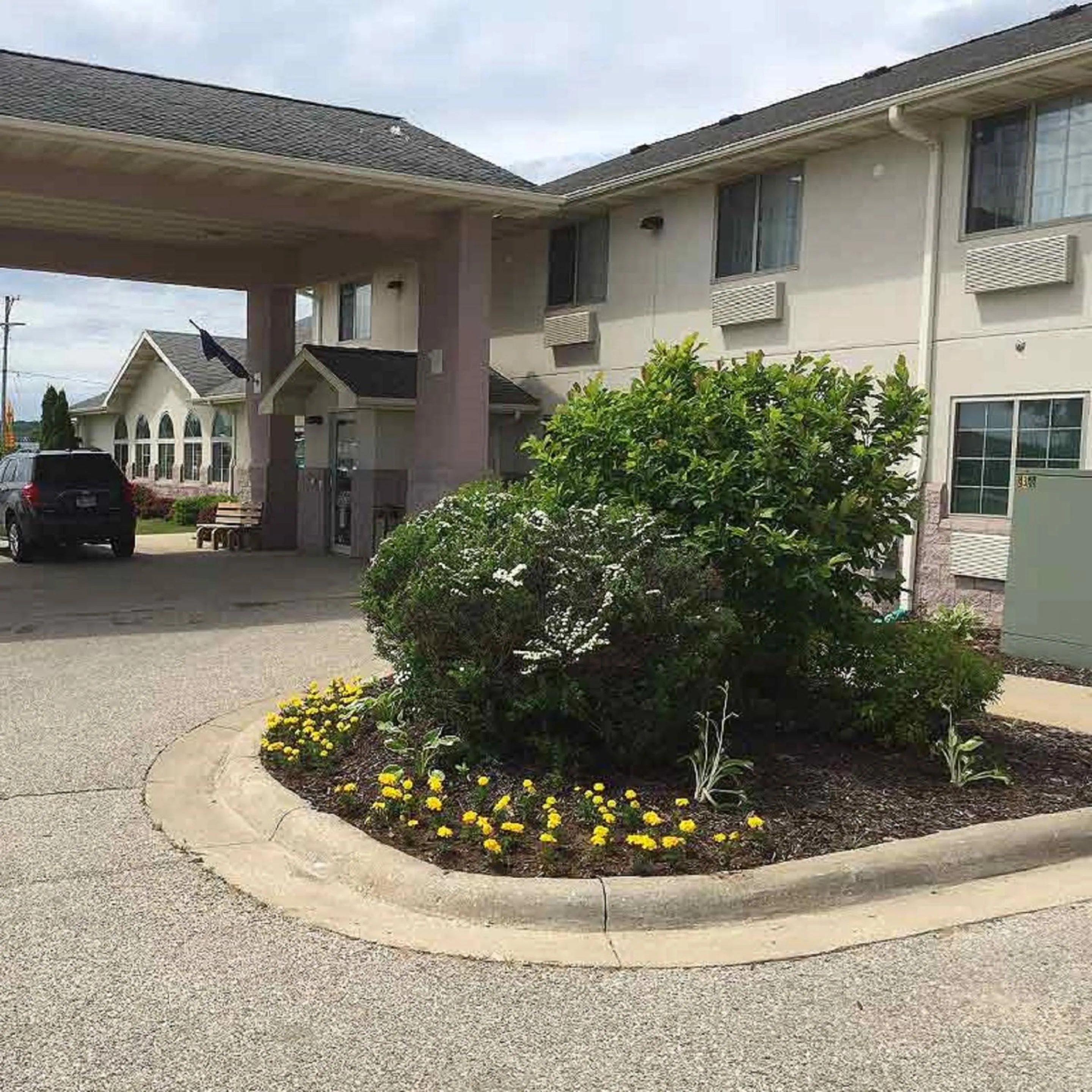 Property building in Osceola Grand Hotel