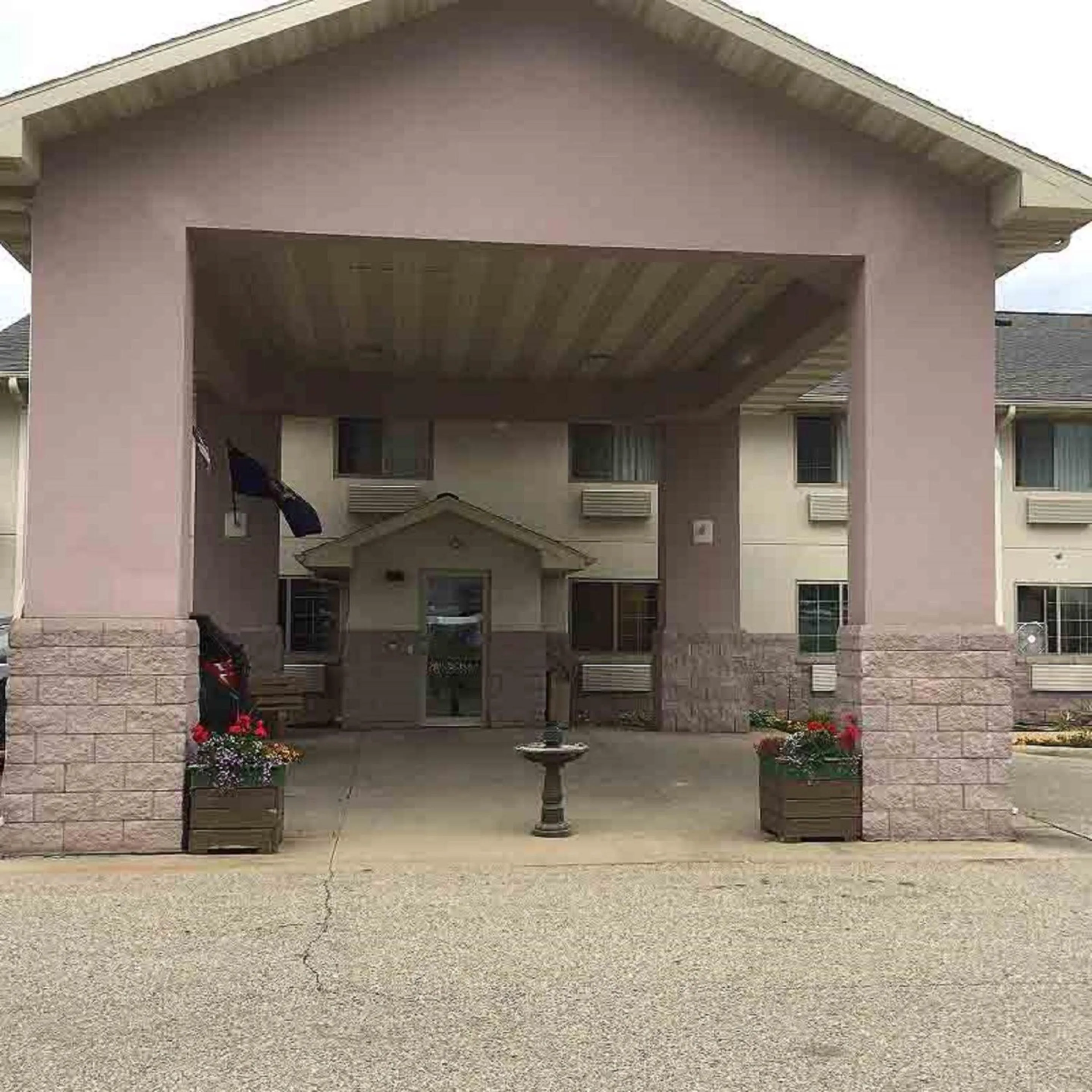 Property building in Osceola Grand Hotel