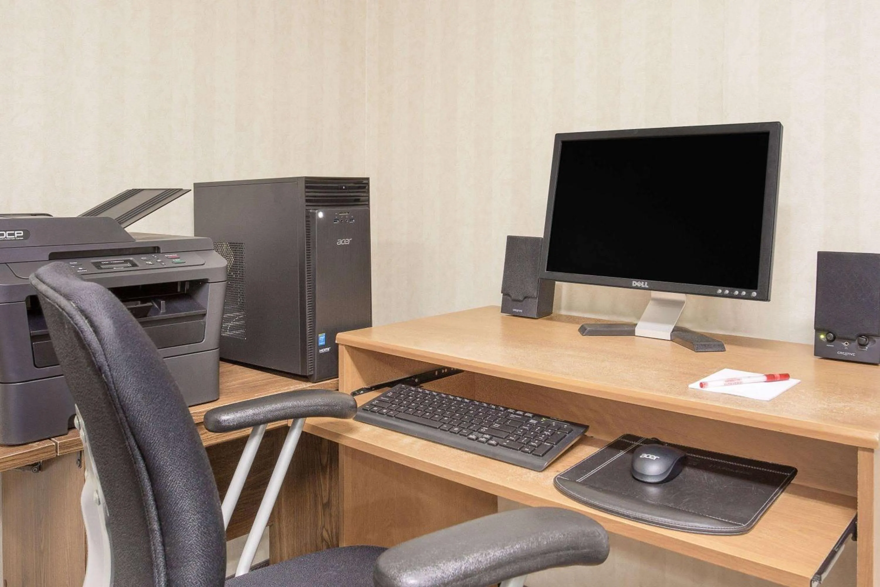 Business facilities in Ramada by Wyndham Hancock Waterfront