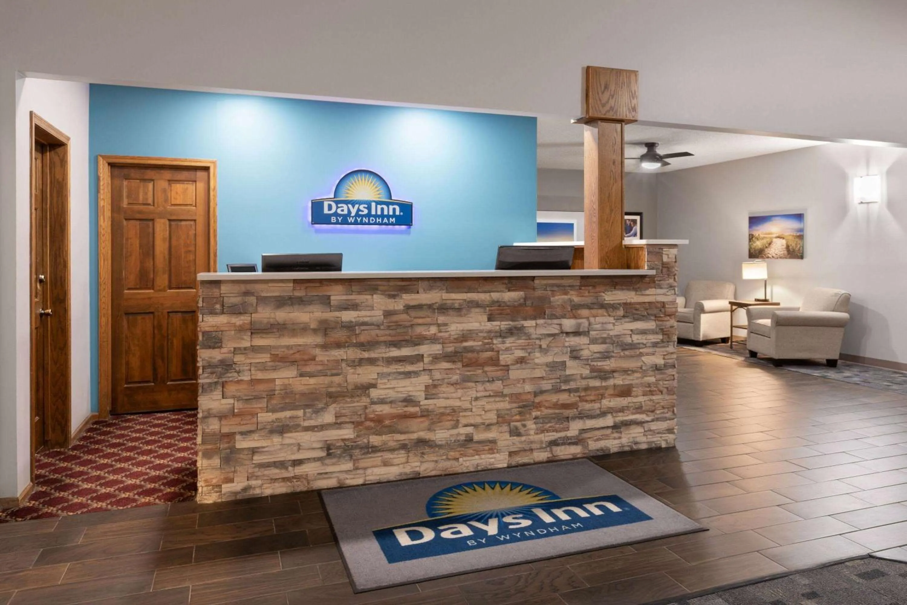 Lobby or reception in Days Inn by Wyndham Hutchinson