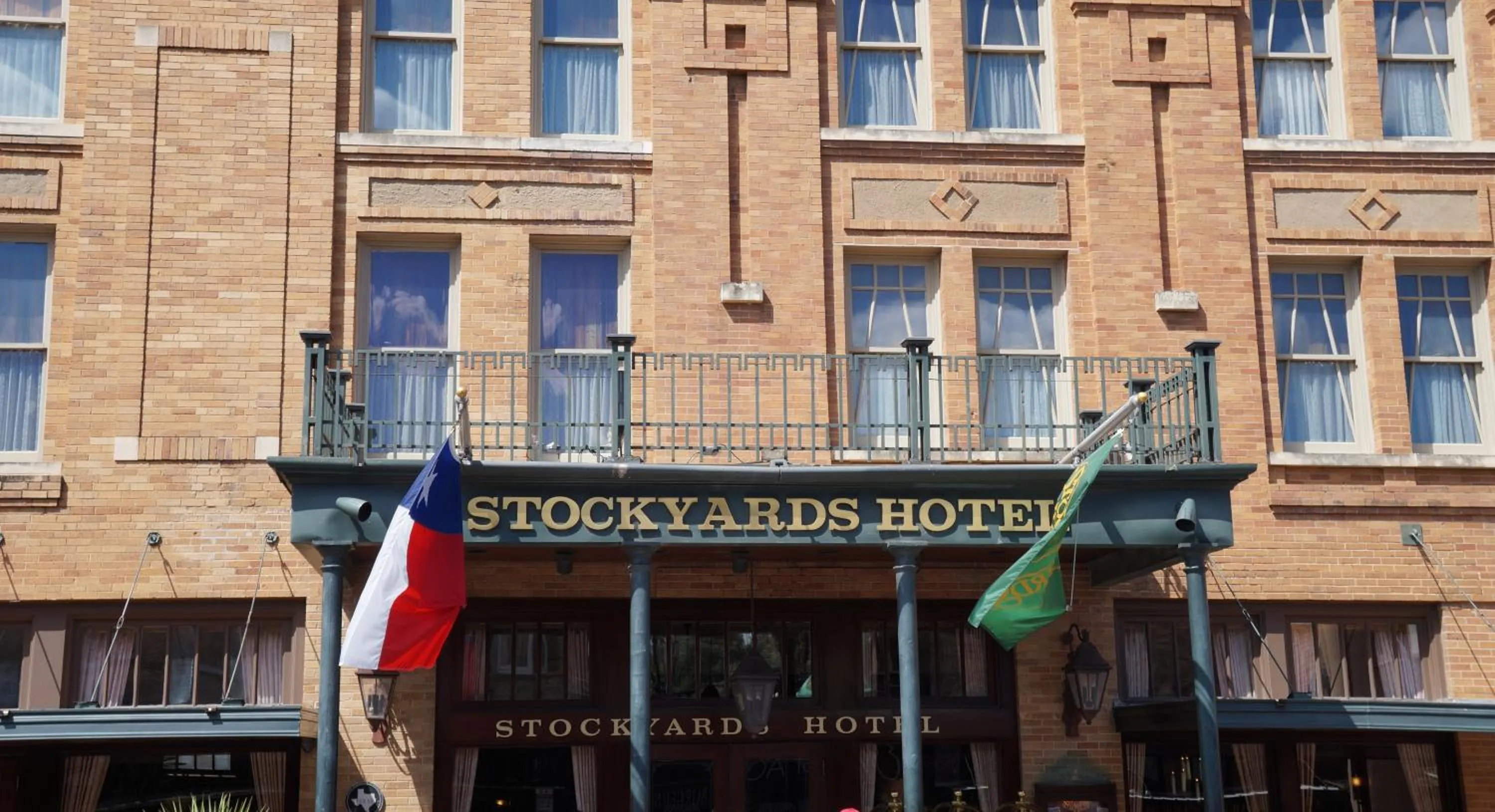 Facade/entrance in Stockyards Hotel