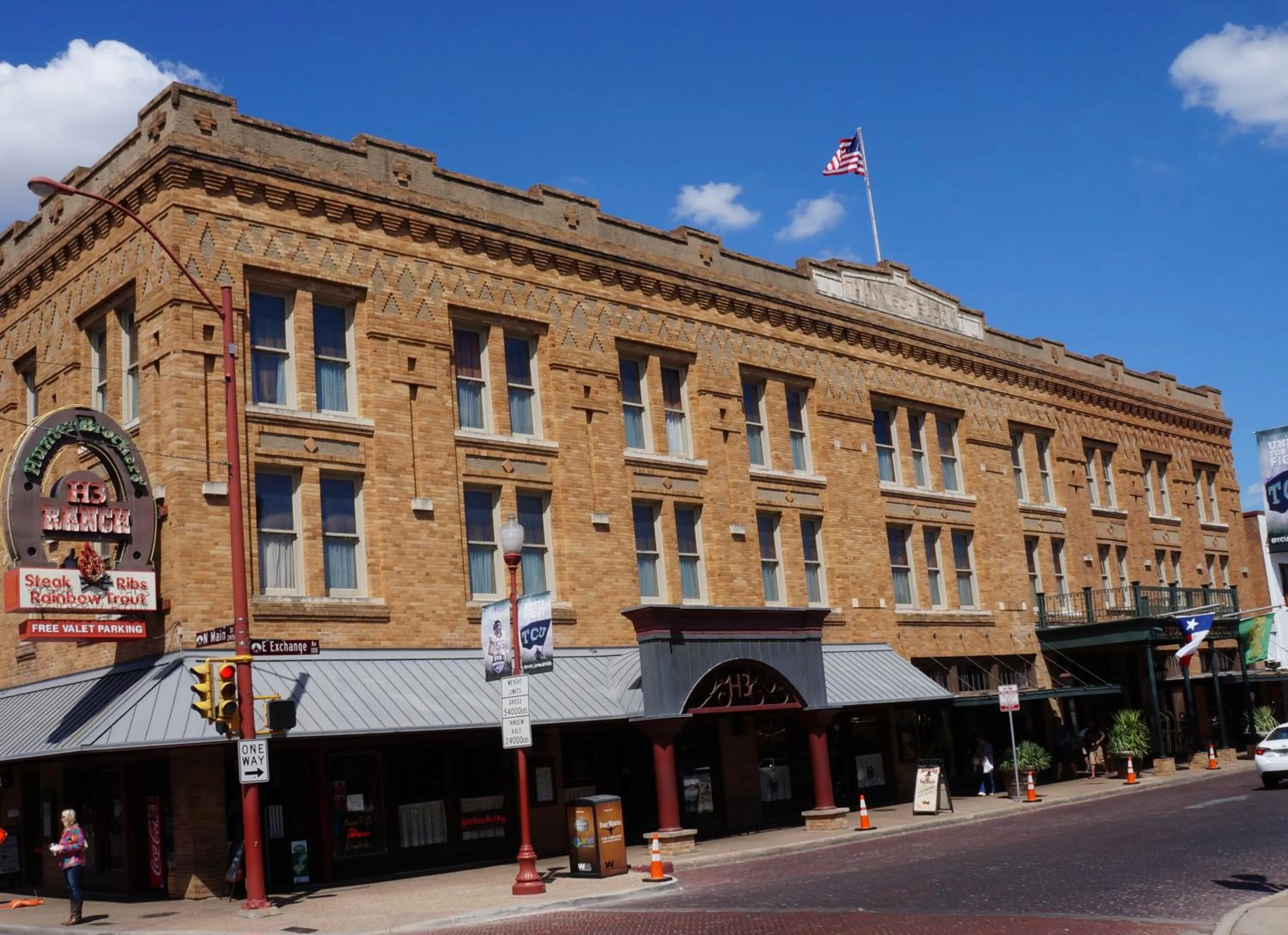 Facade/entrance in Stockyards Hotel