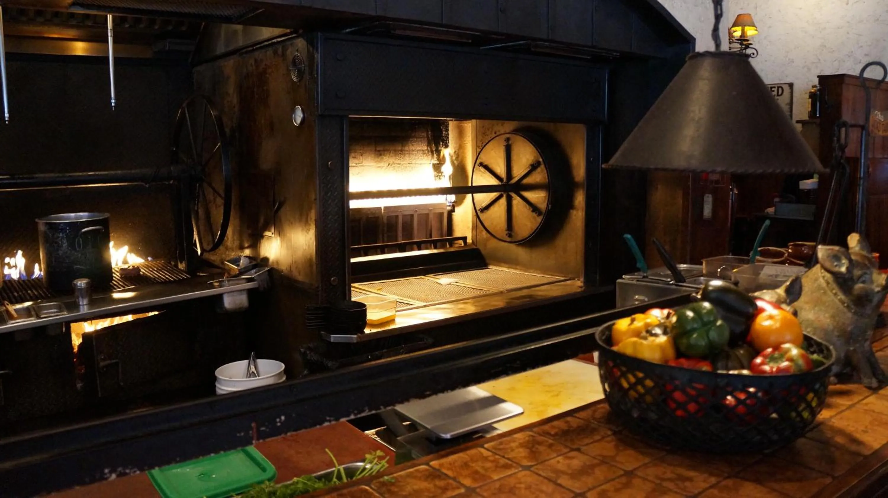 Restaurant/places to eat in Stockyards Hotel