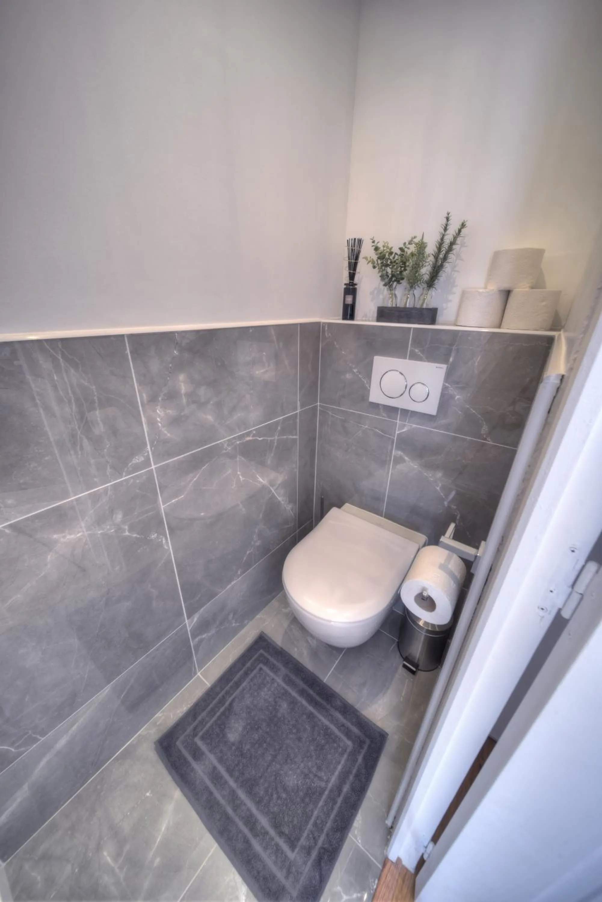 Toilet in La petite Venise