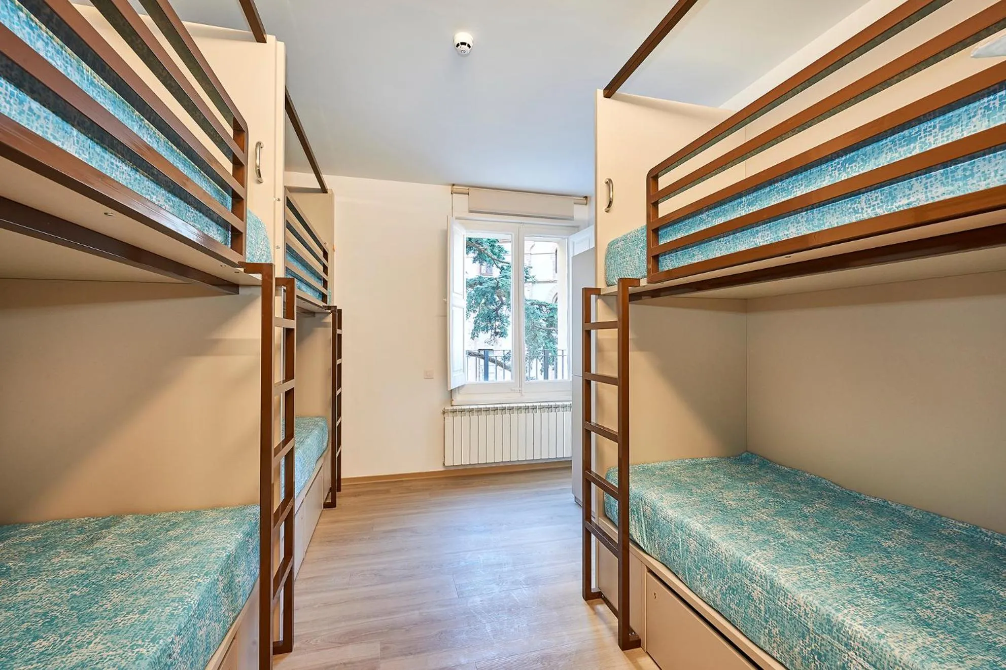 Bed in Alberg Abat Oliba