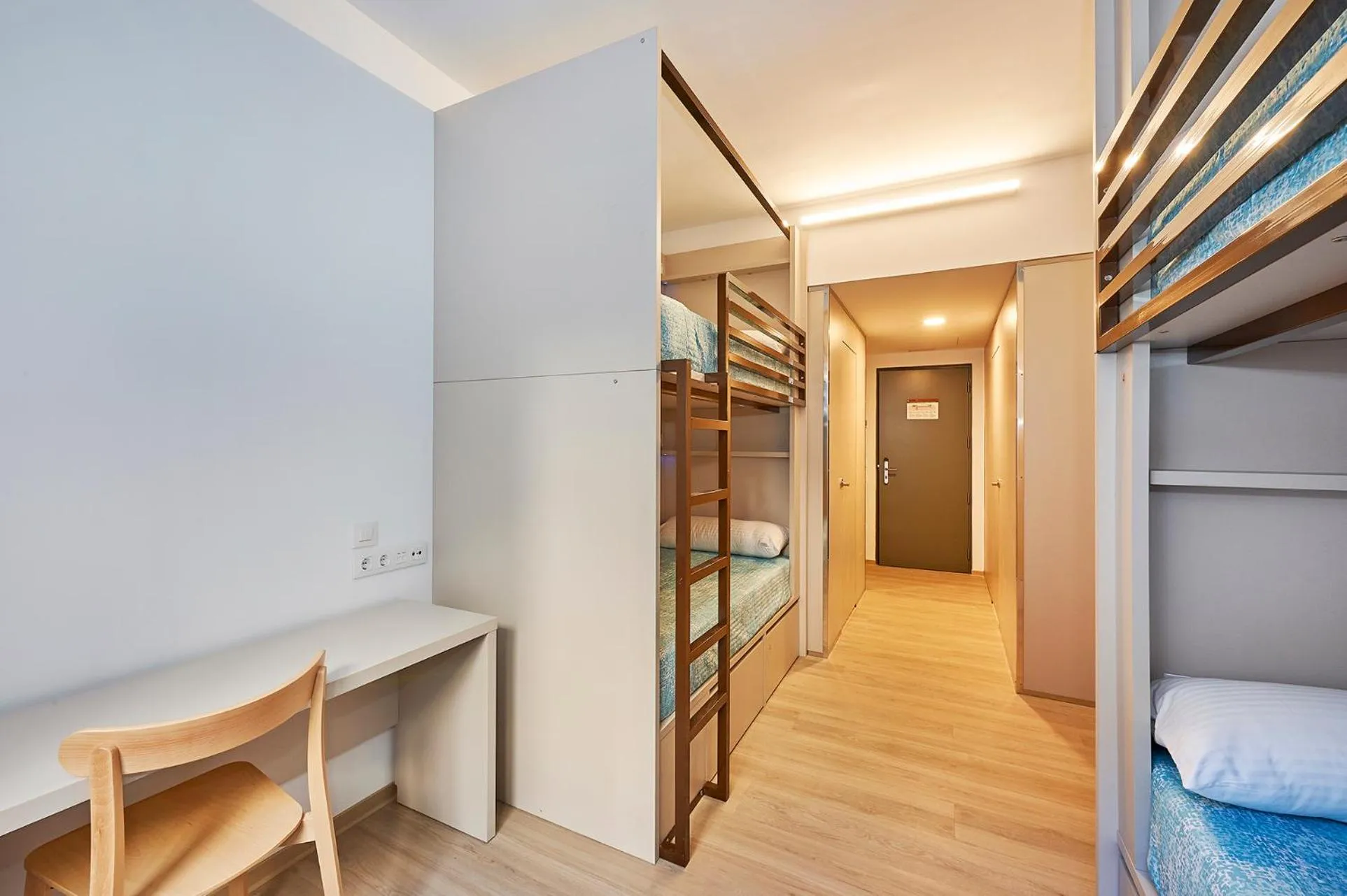 Quadruple Room in Alberg Abat Oliba