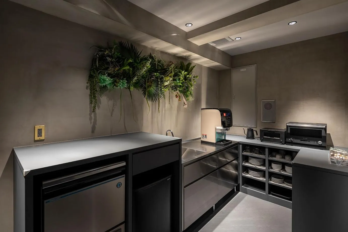 Communal kitchen in slash kawasaki